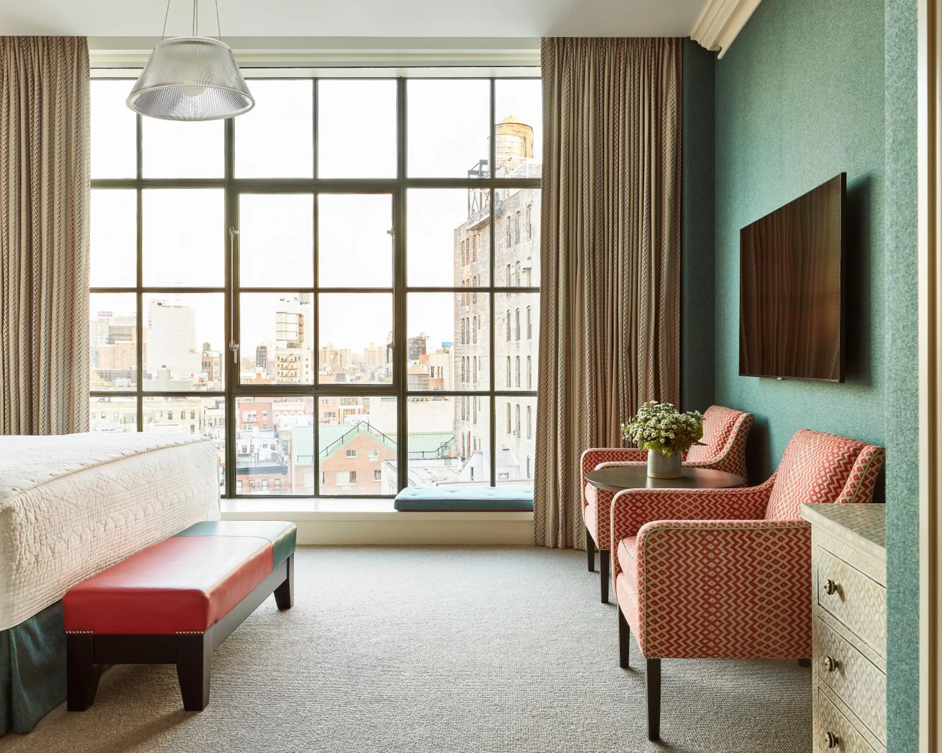 Seating area, Bed in Crosby Street Hotel