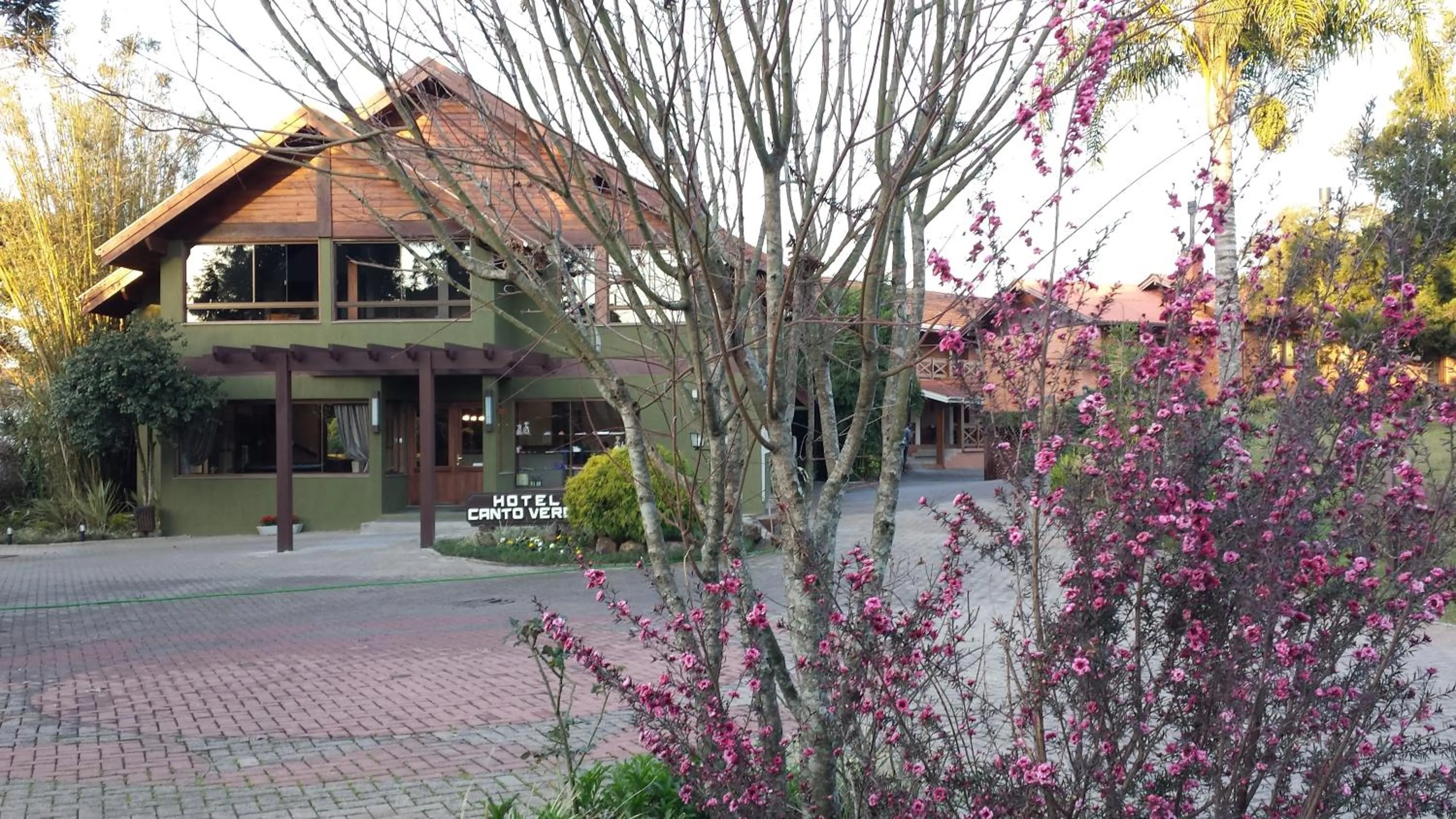 Property building in Hotel Canto Verde