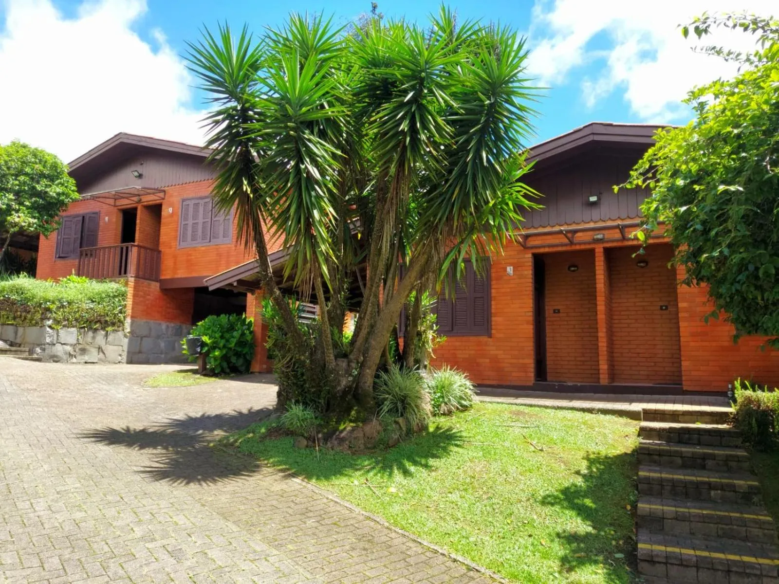 Facade/entrance in Hotel Canto Verde