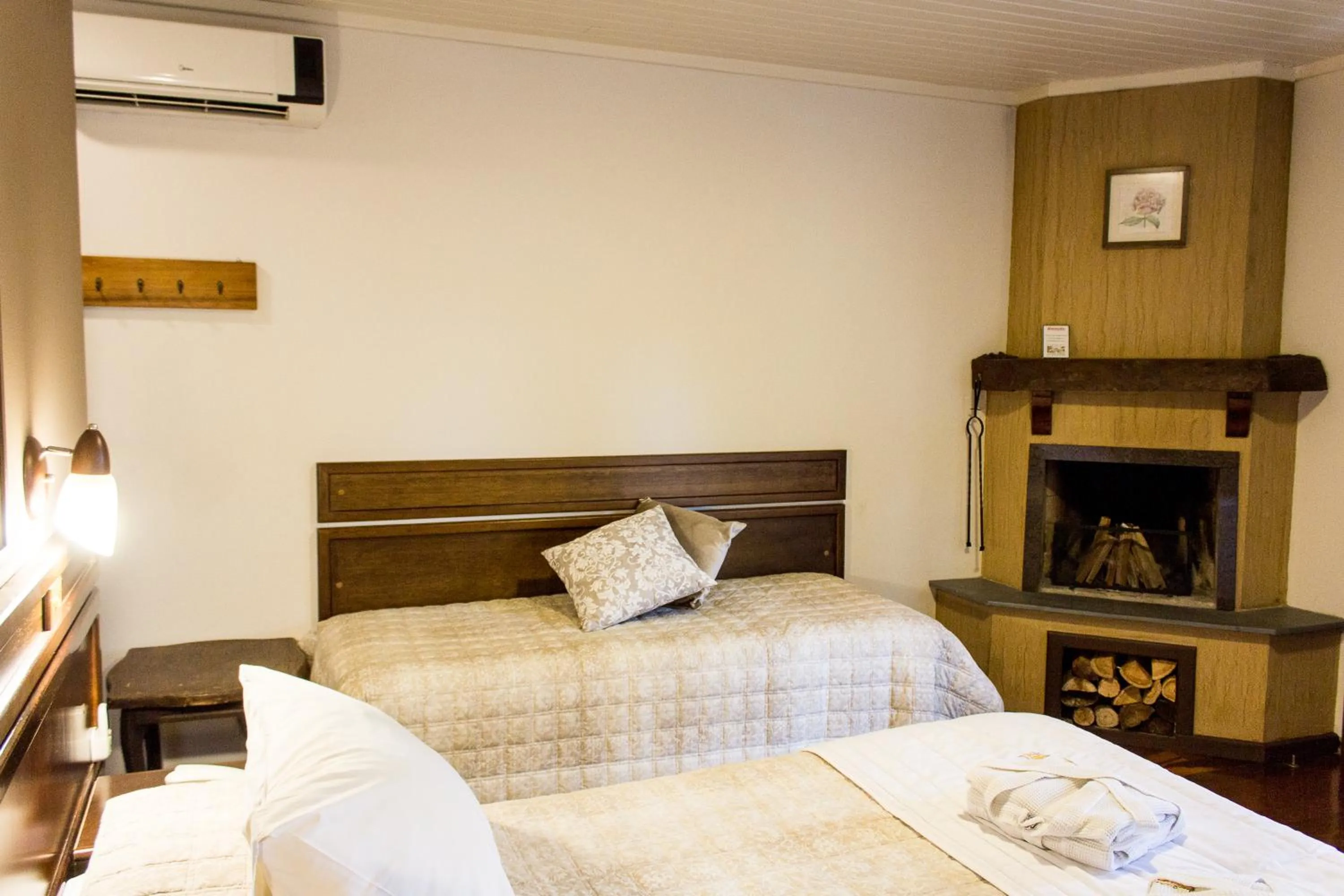 Photo of the whole room, Bed in Hotel Canto Verde