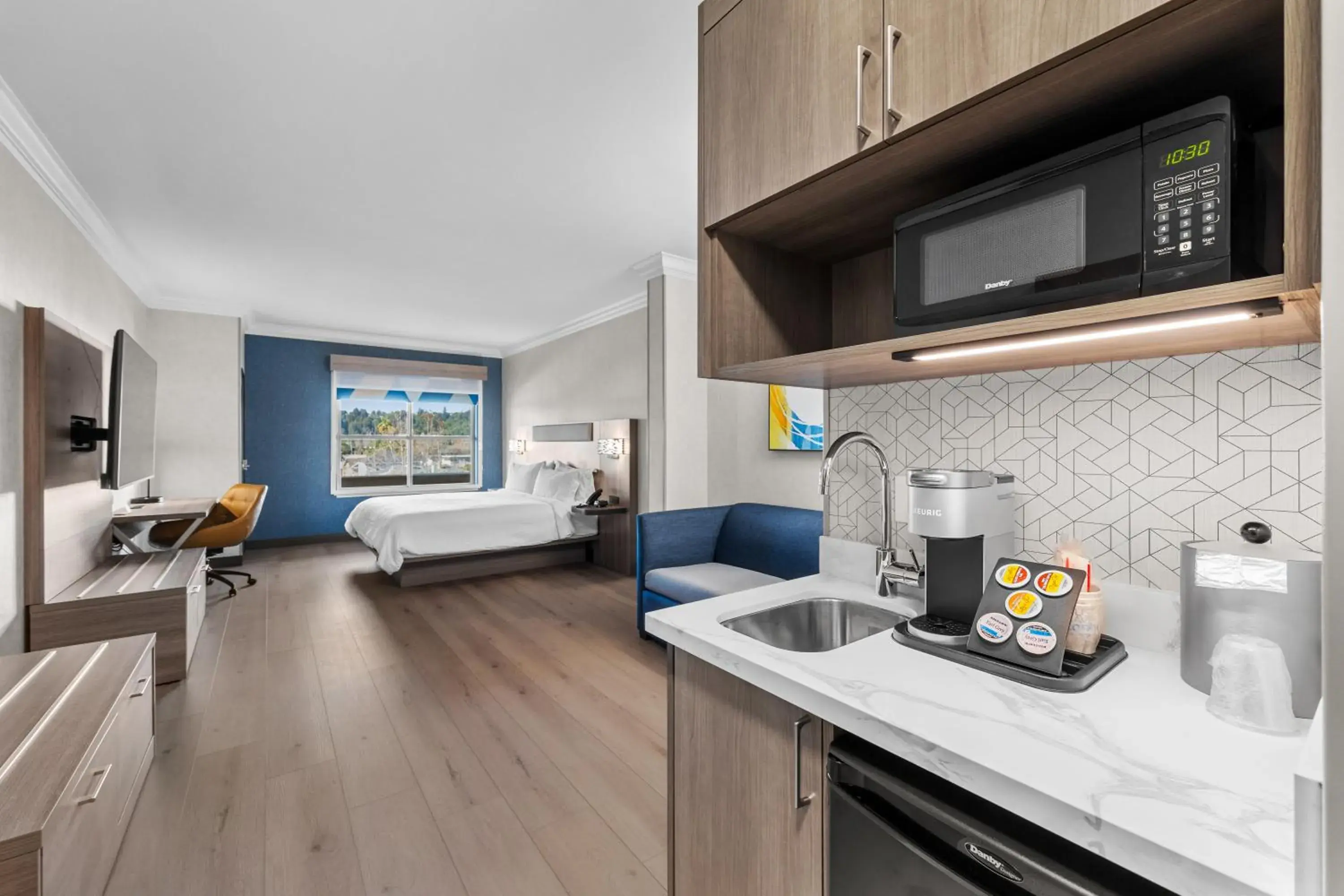 Holiday Inn Express Hotel & Suites Santa Cruz by IHG Holiday Inn Express Hotel & Suites Santa Cruz by IHG