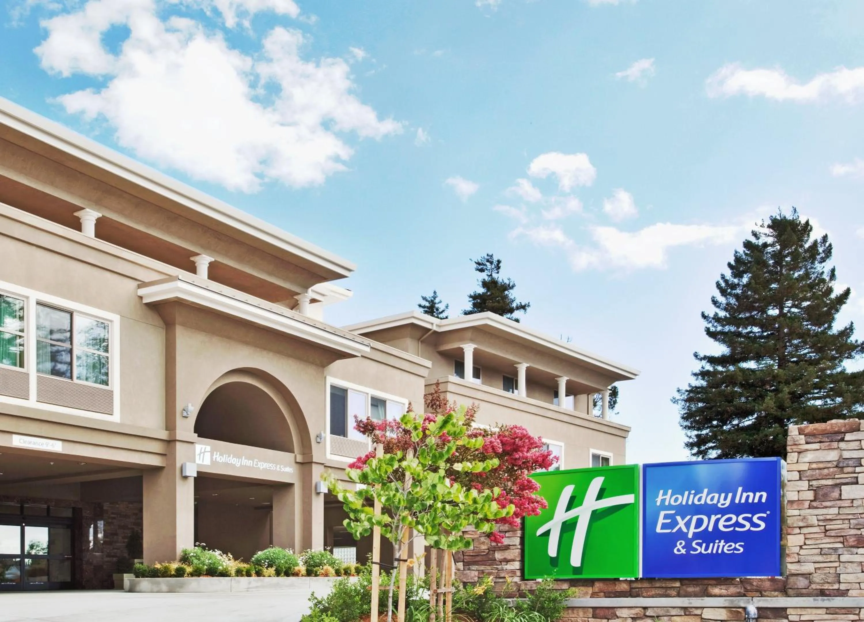Property building in Holiday Inn Express Hotel & Suites Santa Cruz by IHG