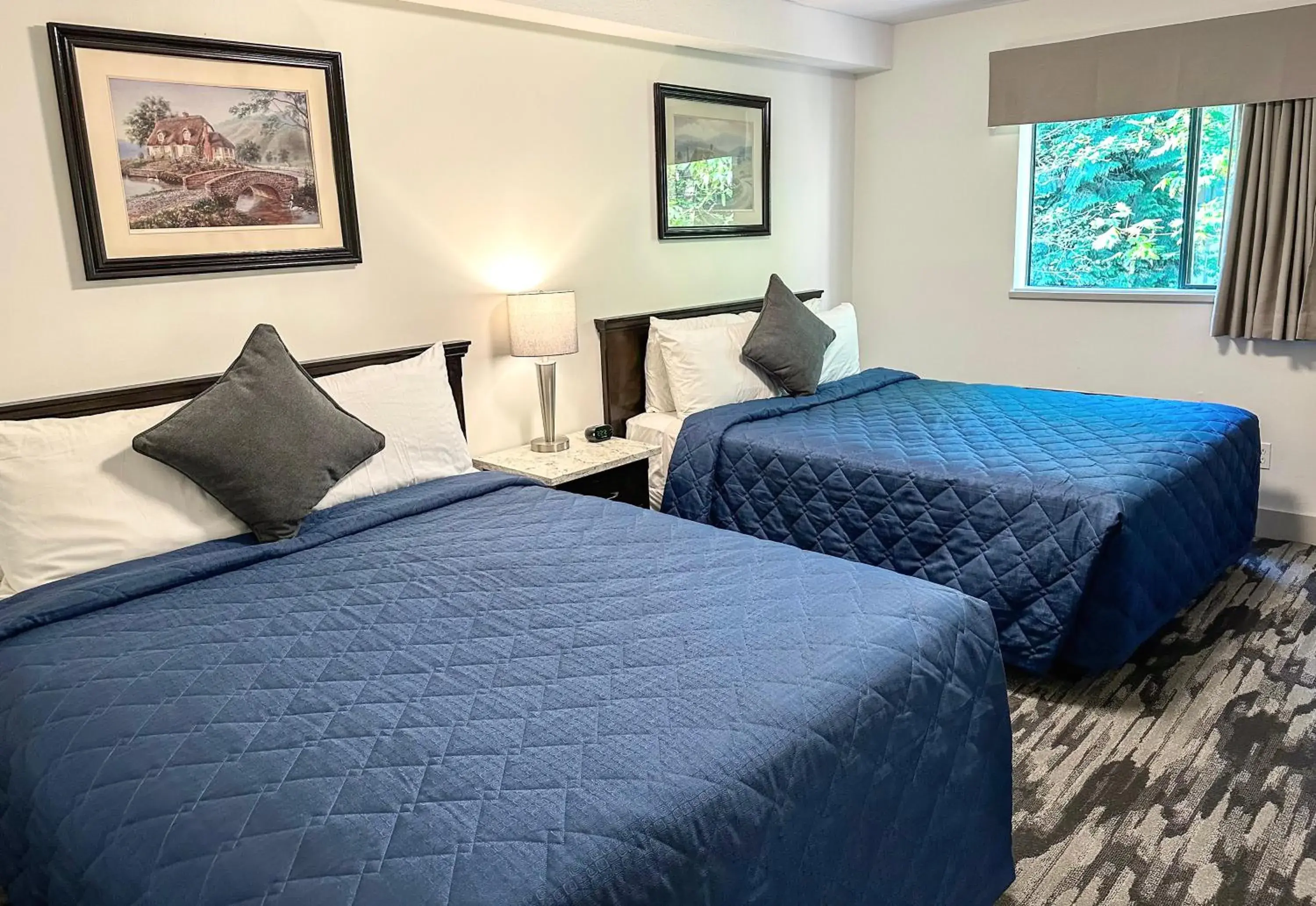 Bed in Canadian Inn Bed in Canadian Inn