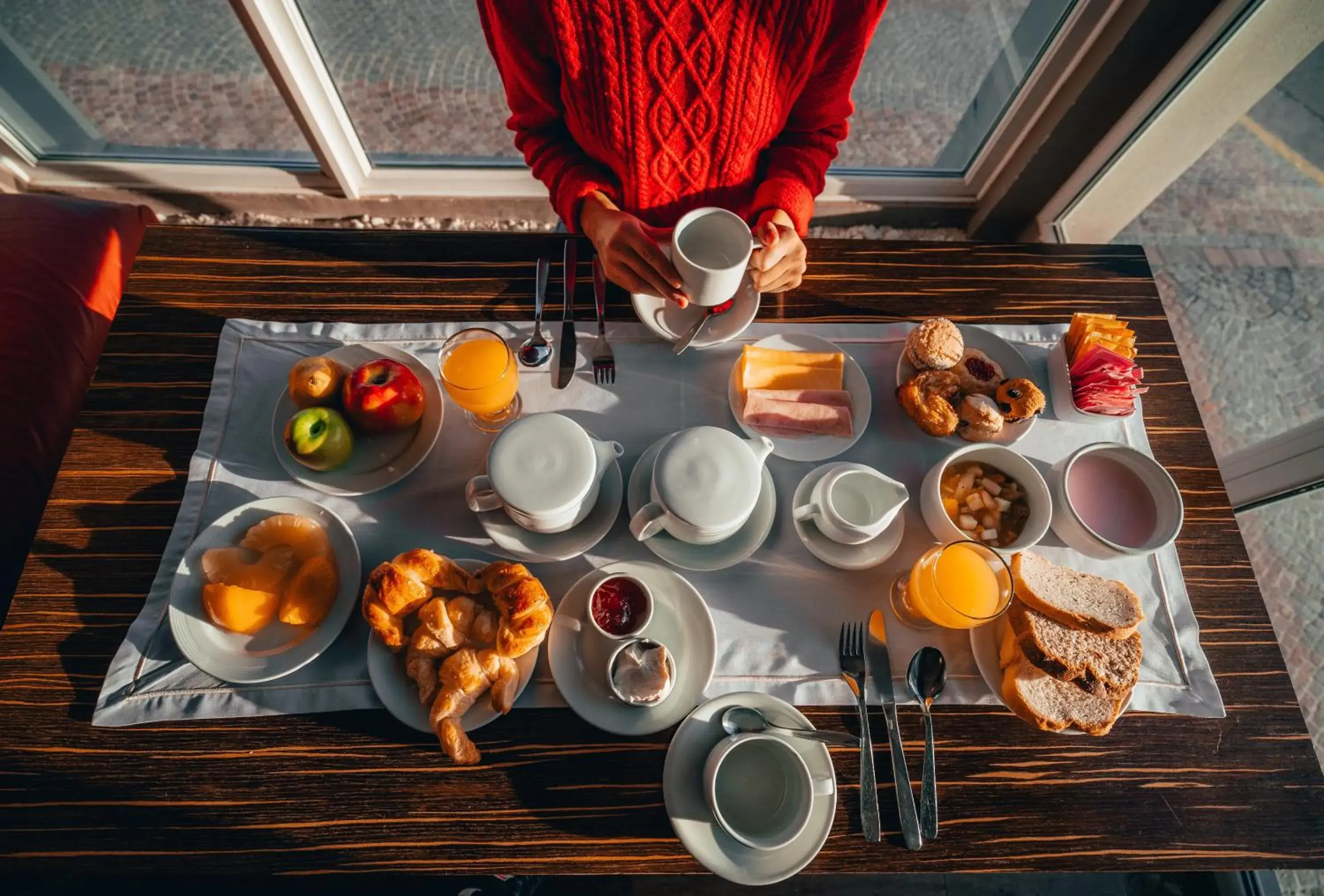 Food and drinks in Rayentray Grand Hotel Food and drinks in Rayentray Grand Hotel