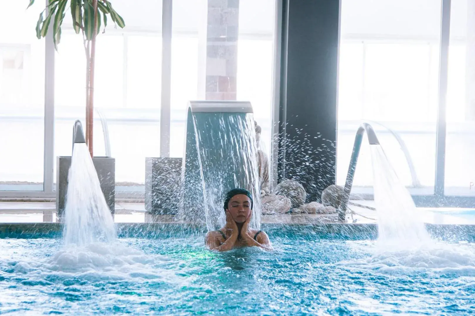 People in Rayentray Grand Hotel People in Rayentray Grand Hotel