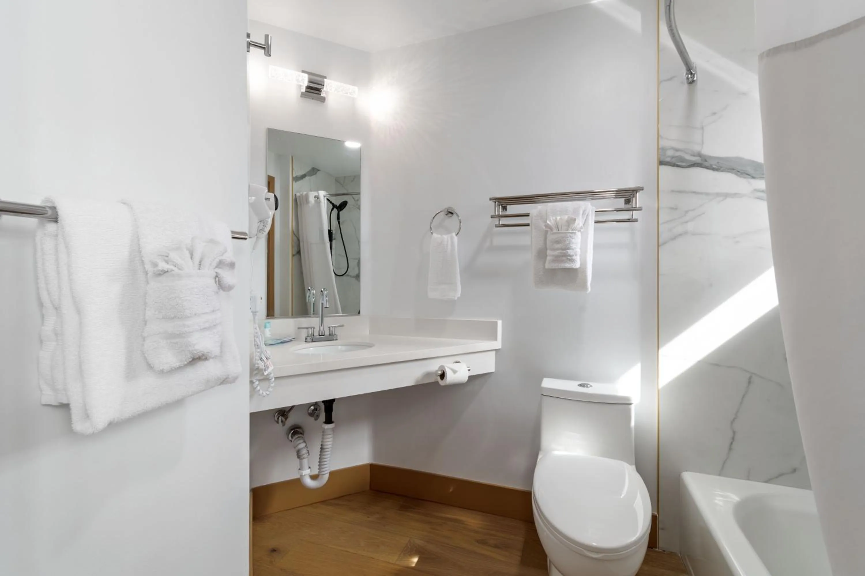 Toilet in Lions Gate Hotel