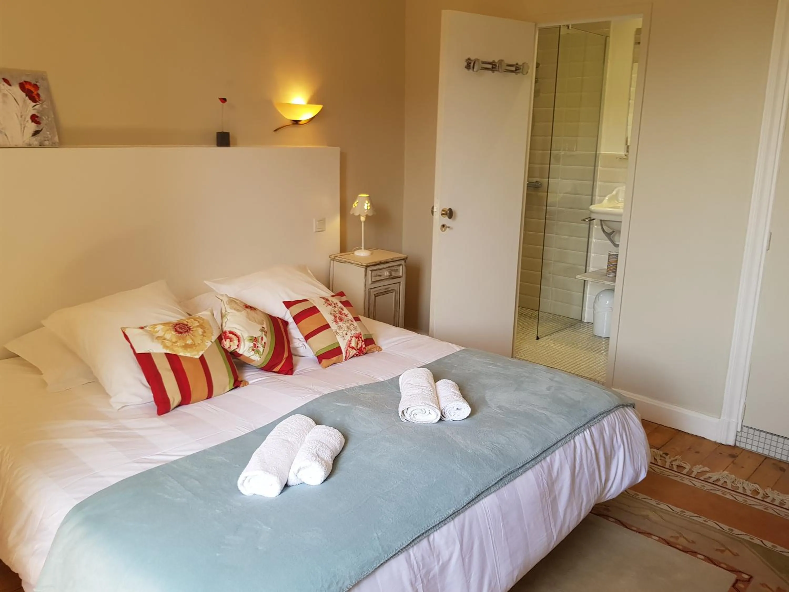 Decorative detail, Bed in Domaine les Pradets