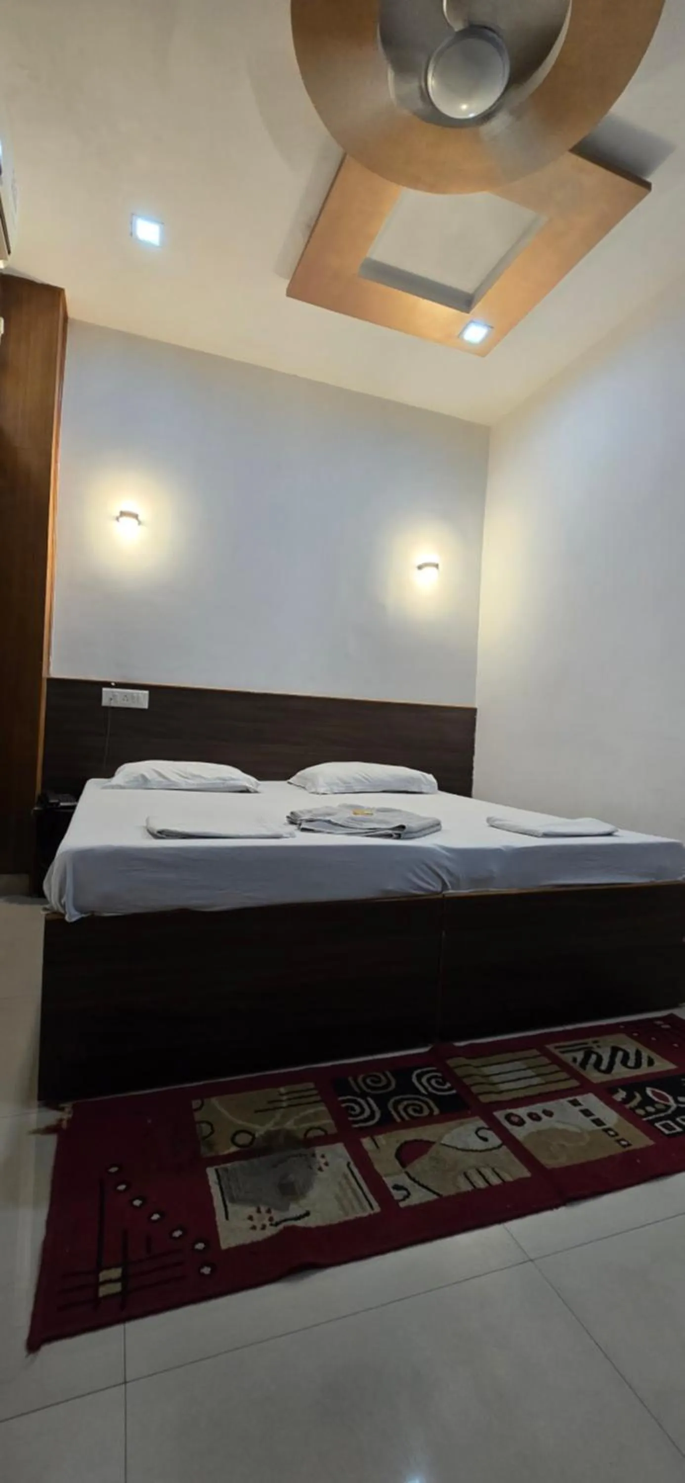 Bed in Hotel Vrindavan