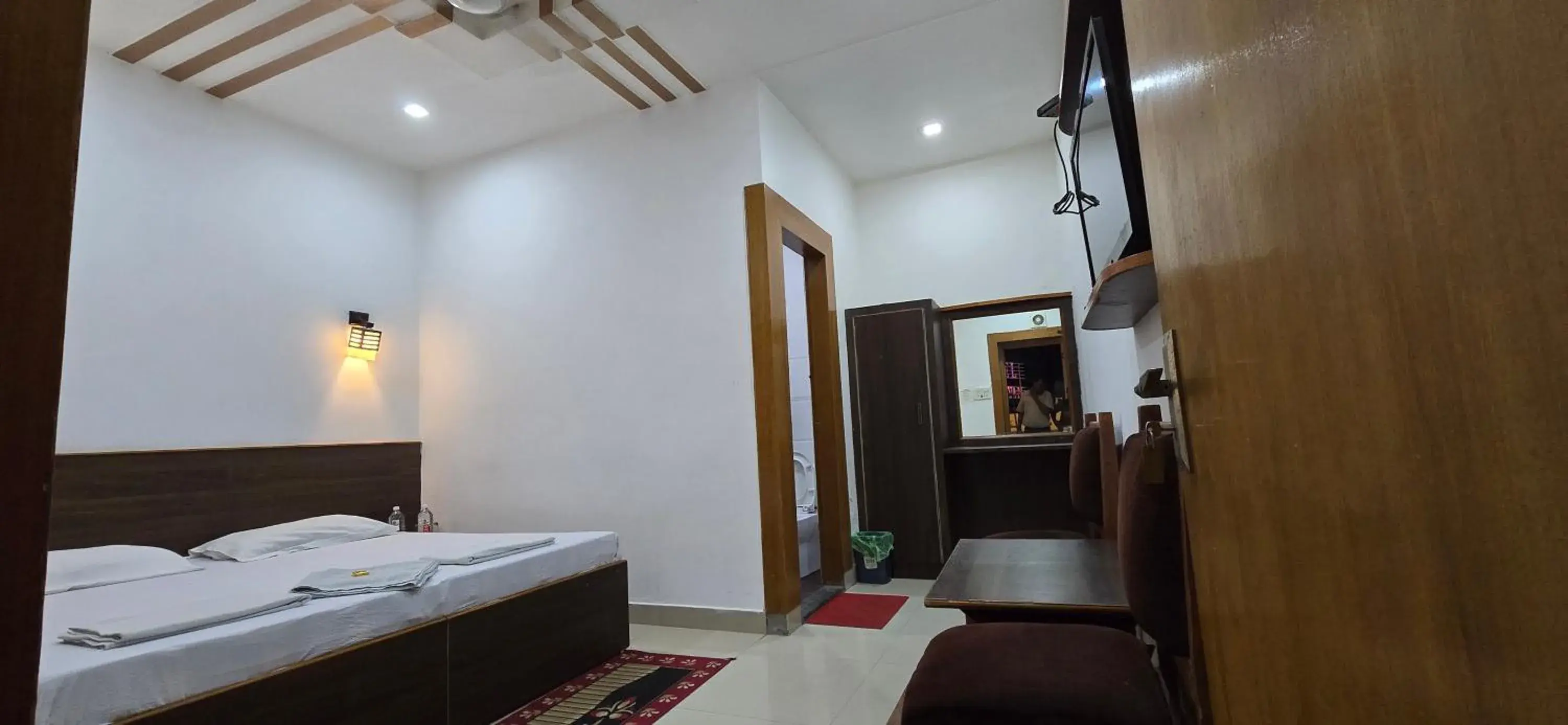 Photo of the whole room, Bed in Hotel Vrindavan Photo of the whole room, Bed in Hotel Vrindavan