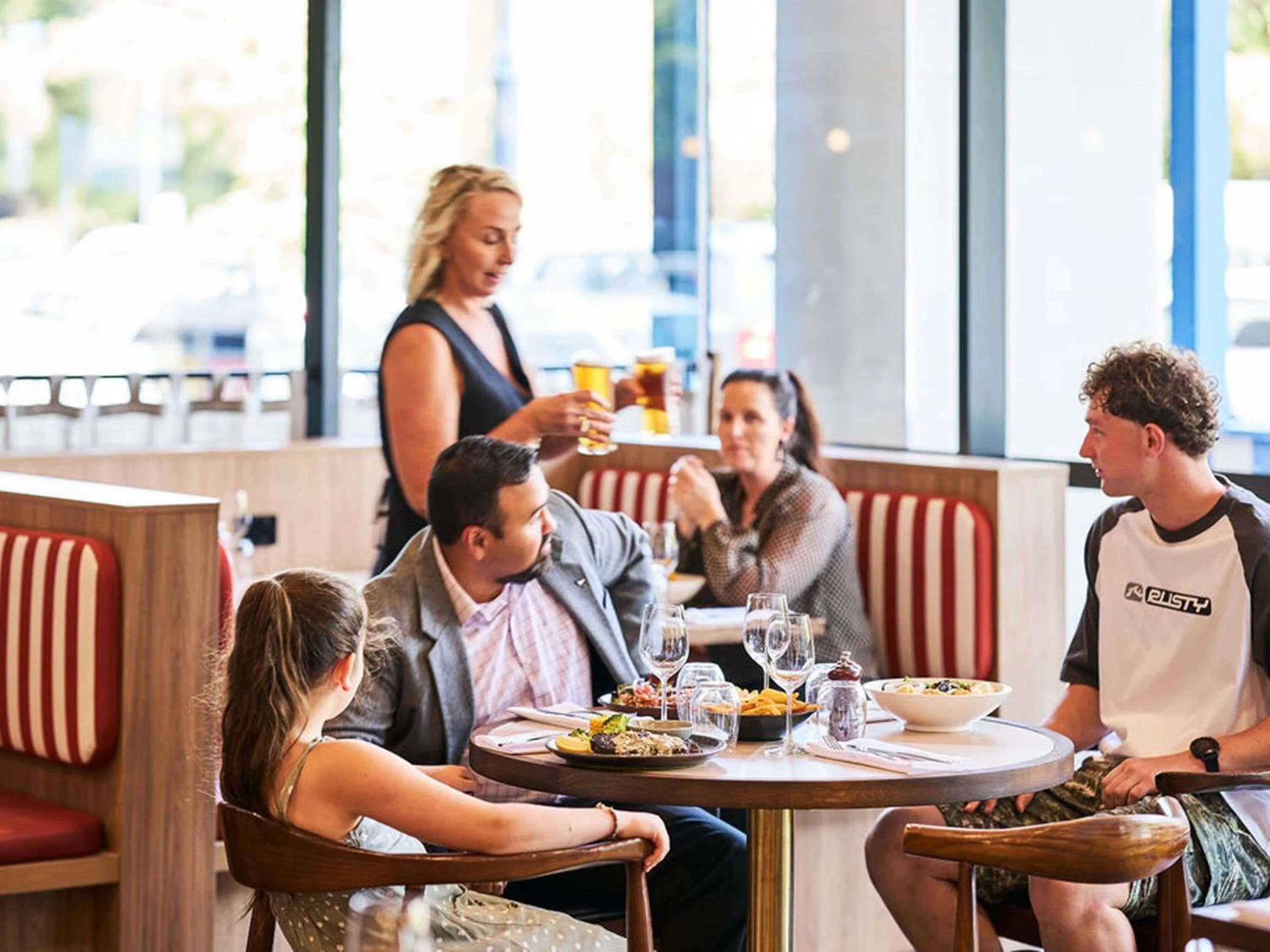 Restaurant/places to eat in Mantra Albury