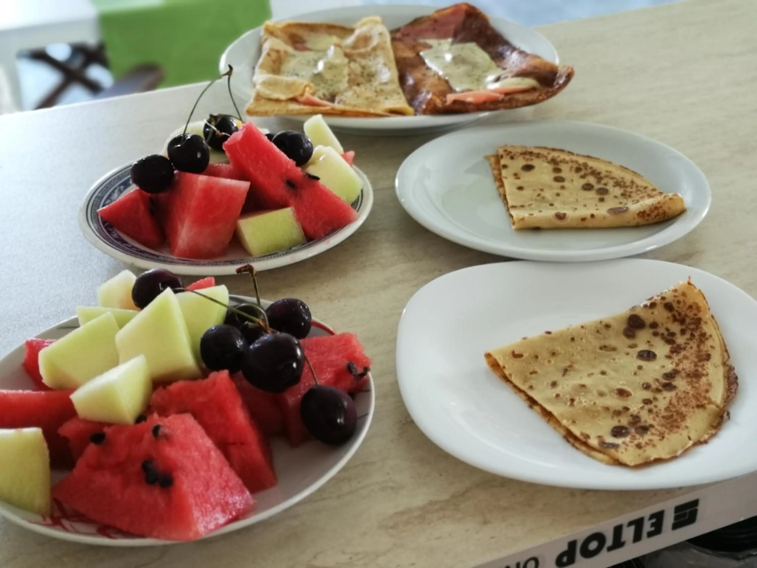 Breakfast in Ilios and Irene