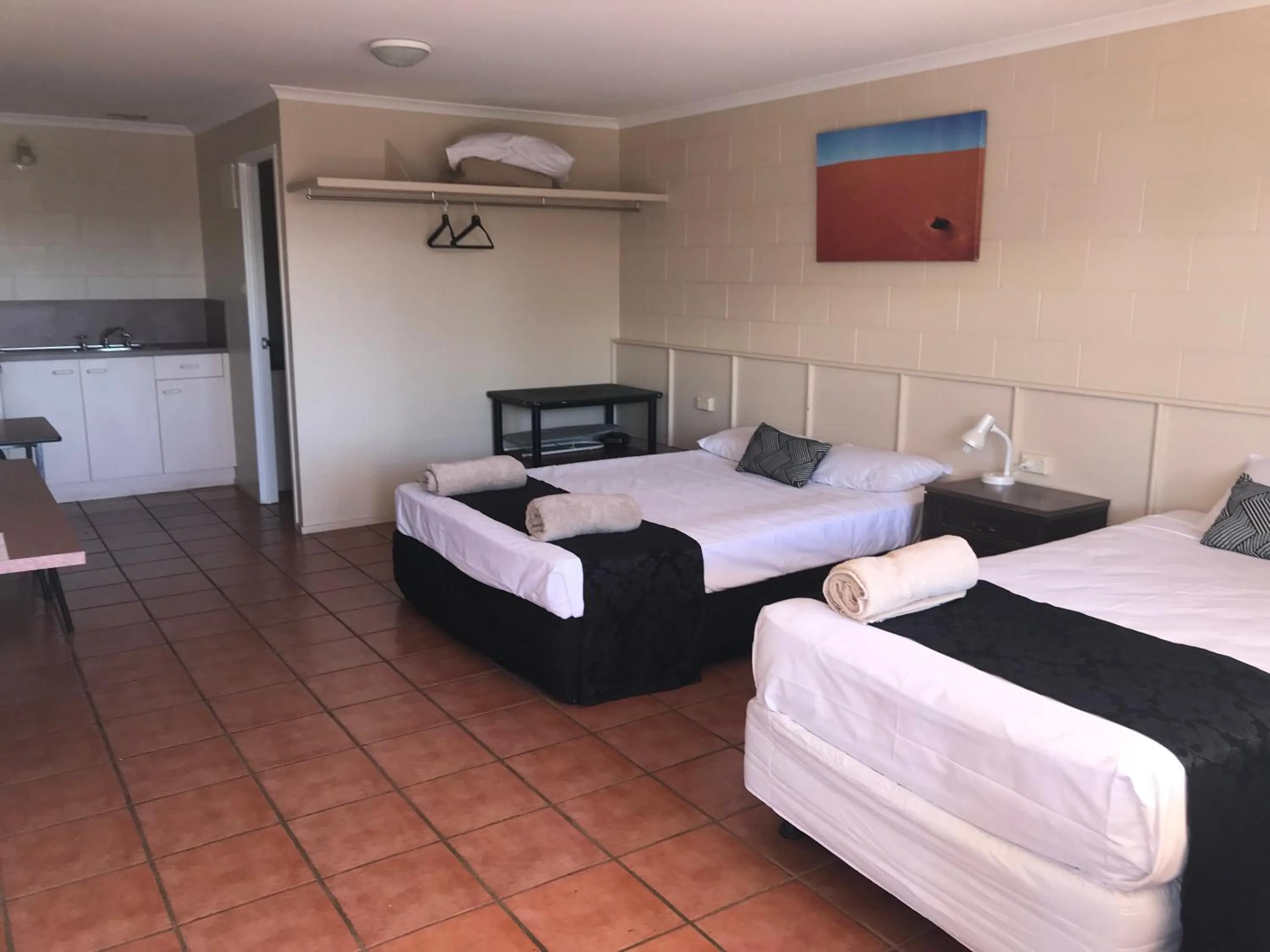 Bed in Longreach Most Central Motel