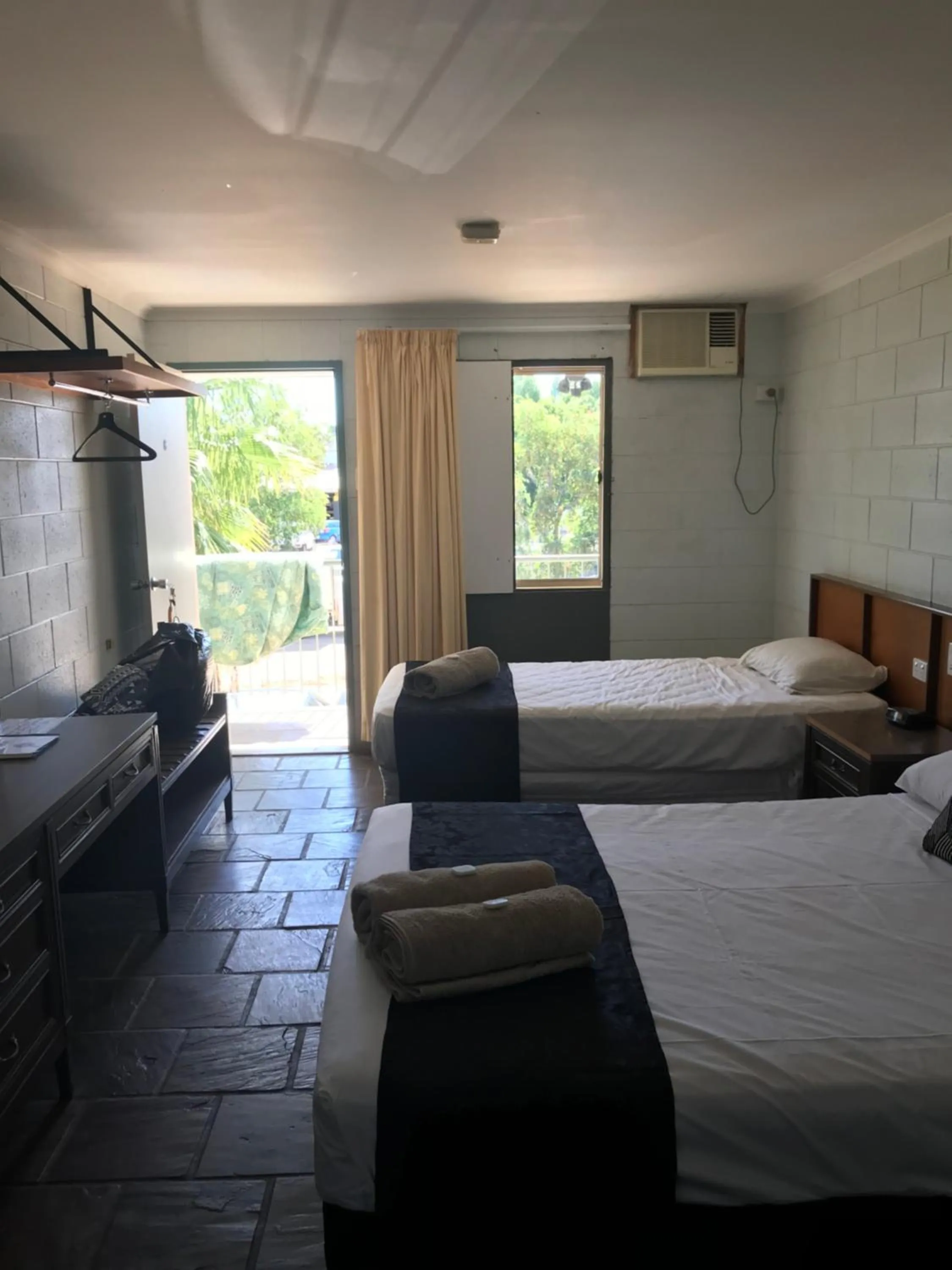 Bed in Longreach Most Central Motel