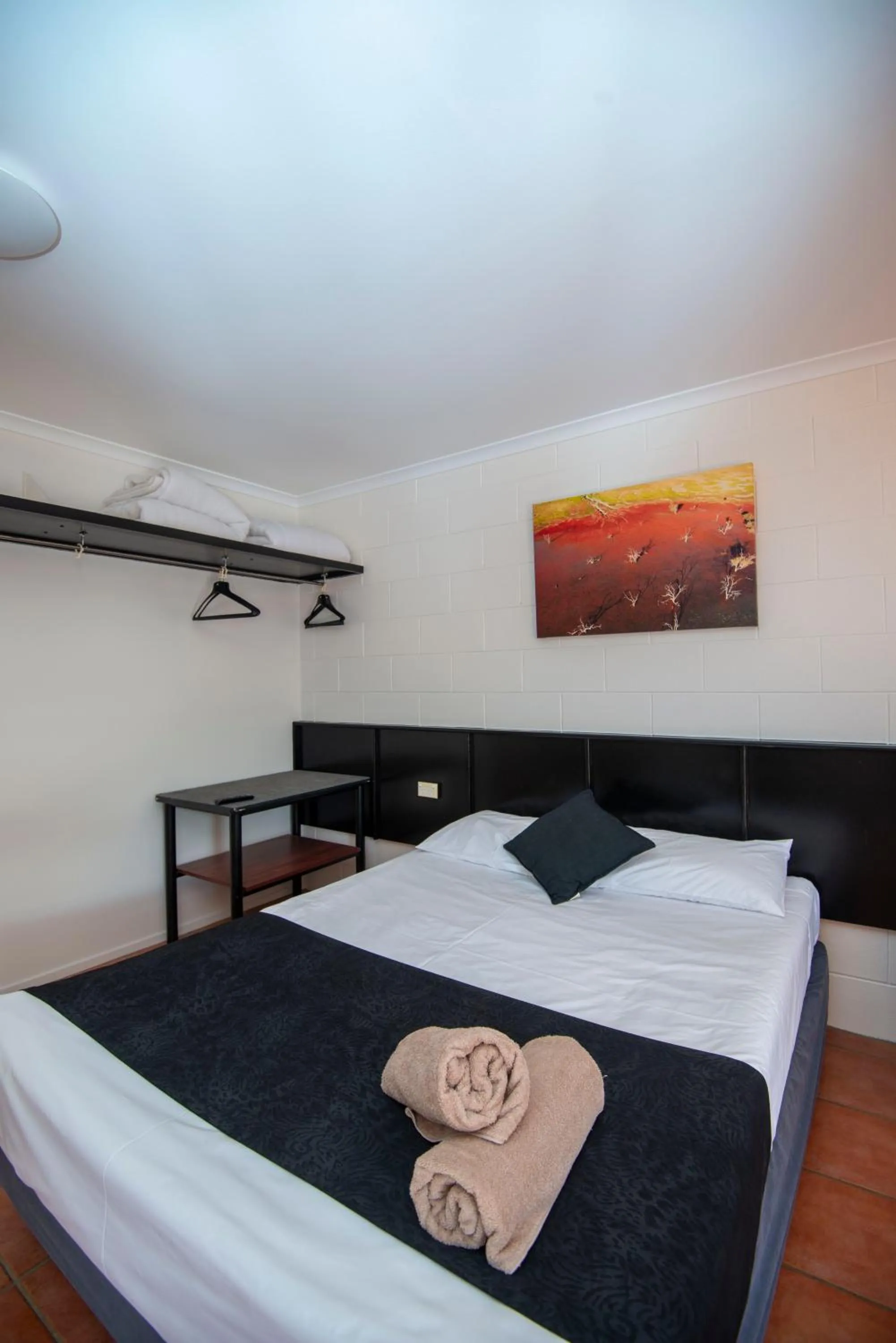 Bed in Longreach Most Central Motel