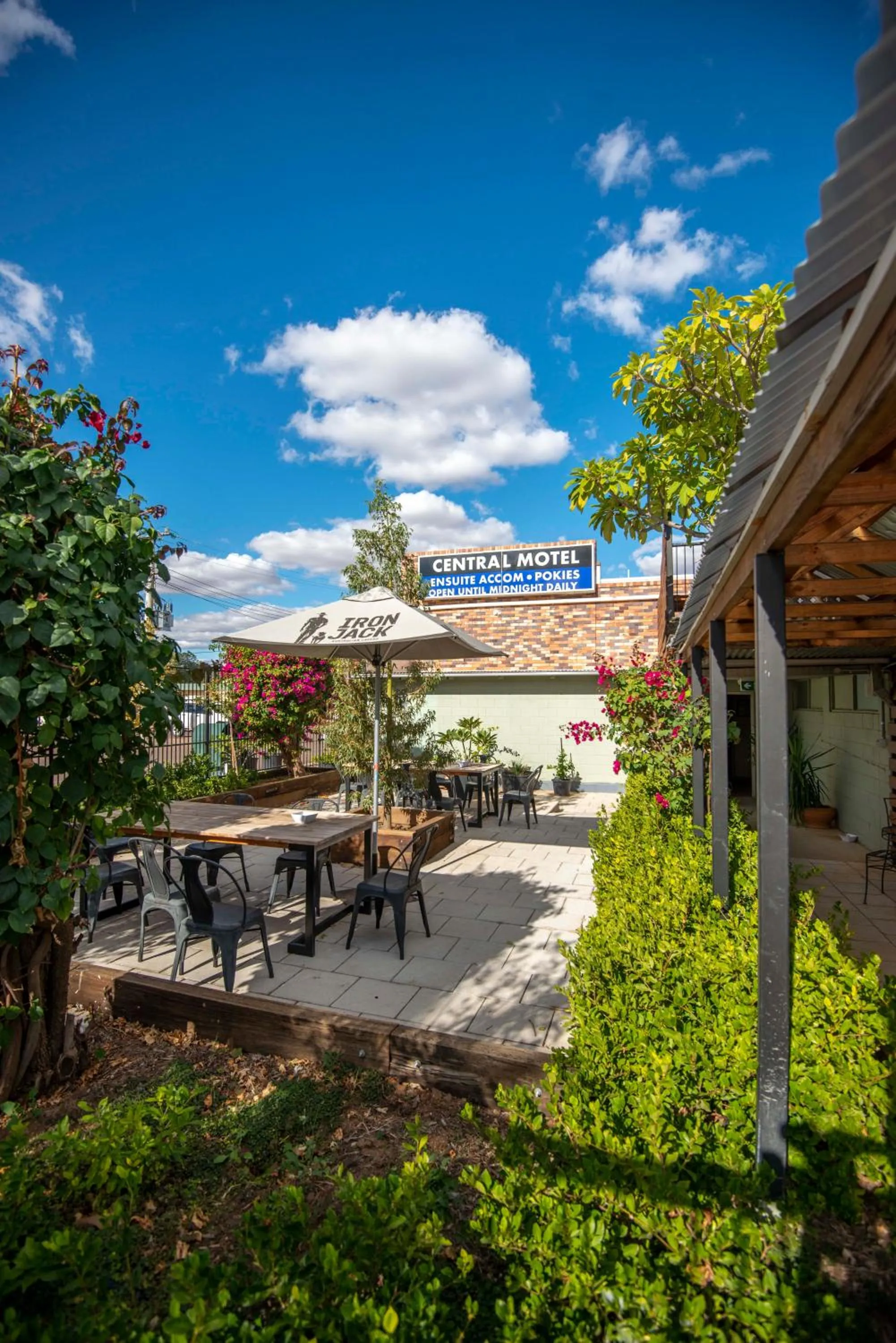 Longreach Most Central Motel