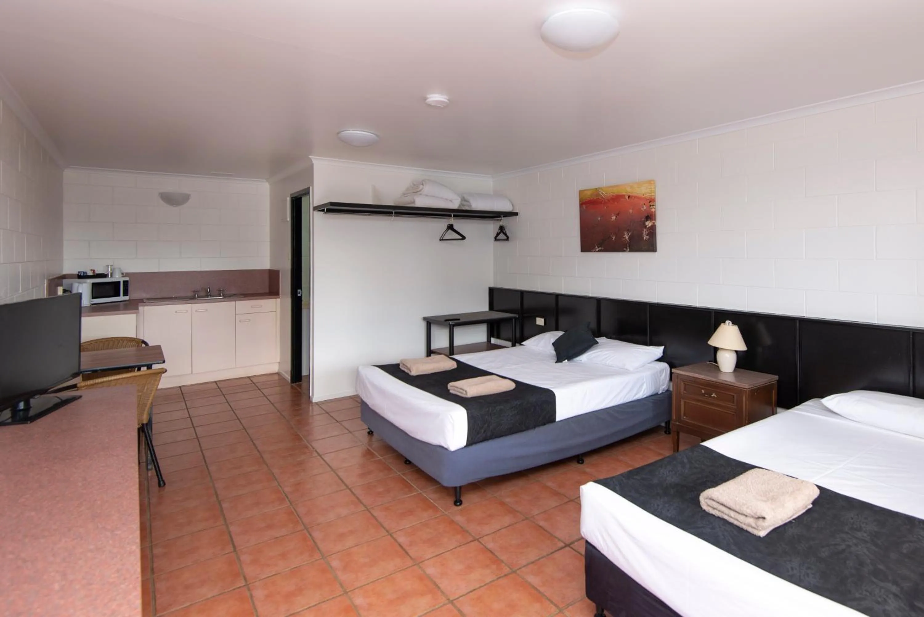 Bed in Longreach Most Central Motel