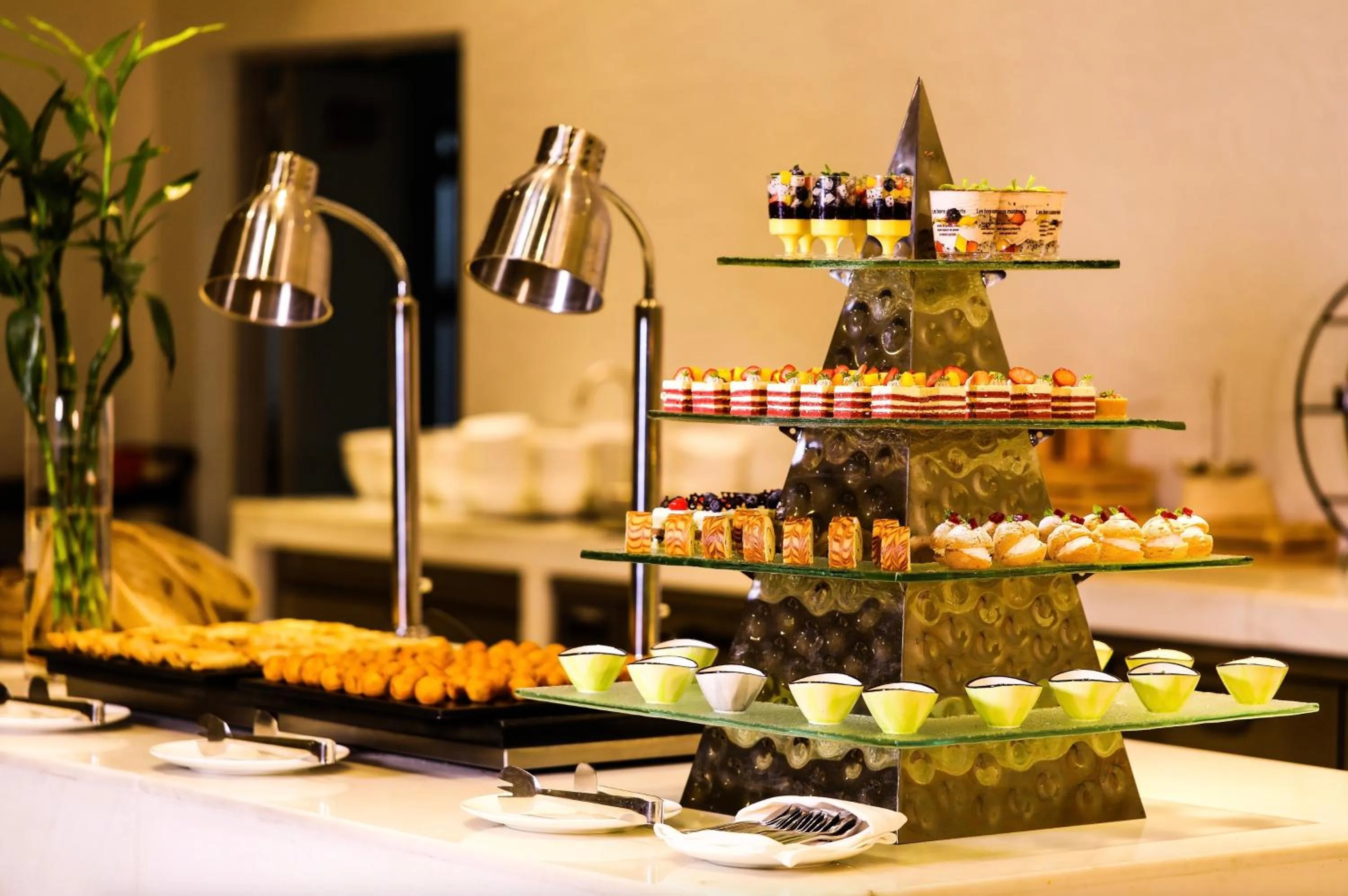 Food in Haikou Meilan International Airport Hotel