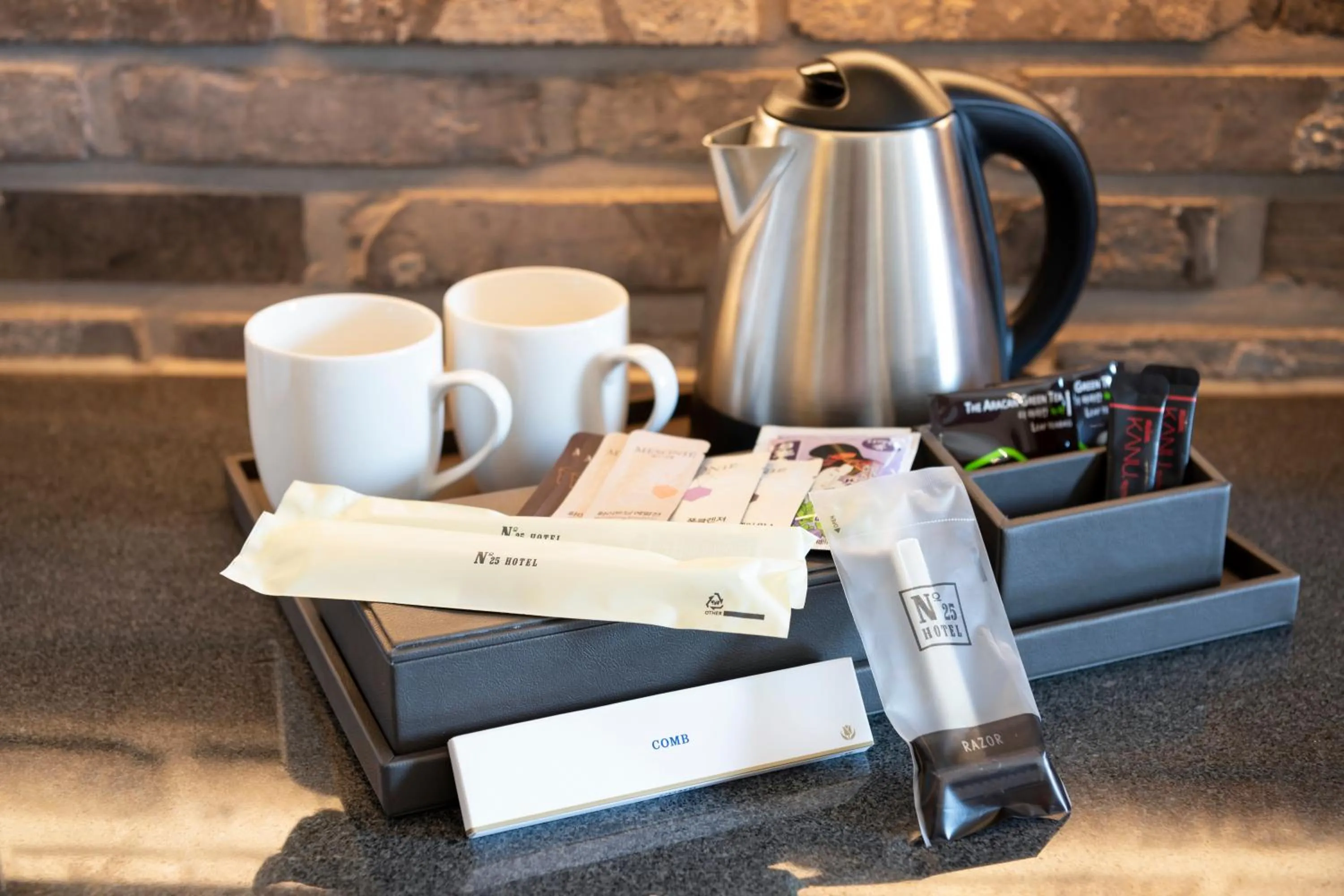 Coffee/Tea Facilities in No. 25 Signature Hotel Daecheong