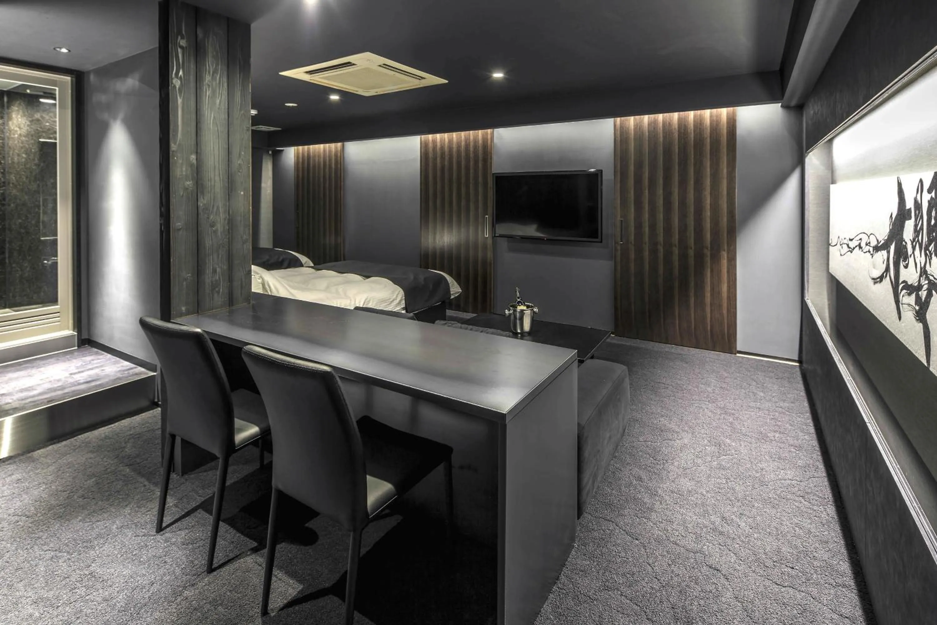 Photo of the whole room in Hotel THE Grandee Shinsaibashi Namba