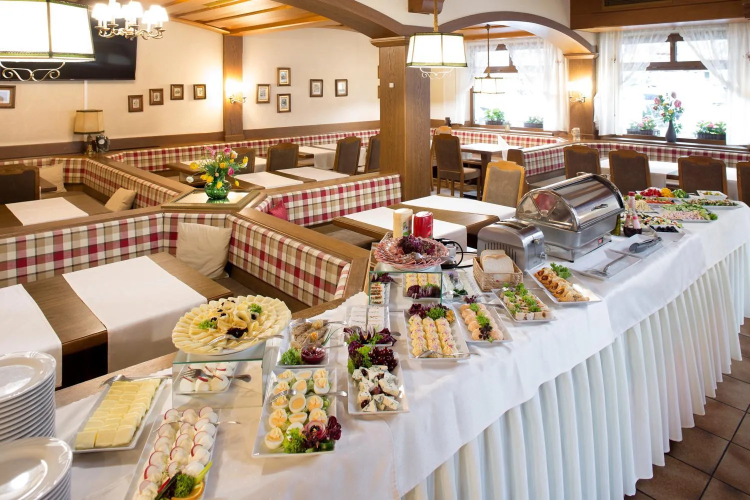 Buffet breakfast in Hotel Post Fusch