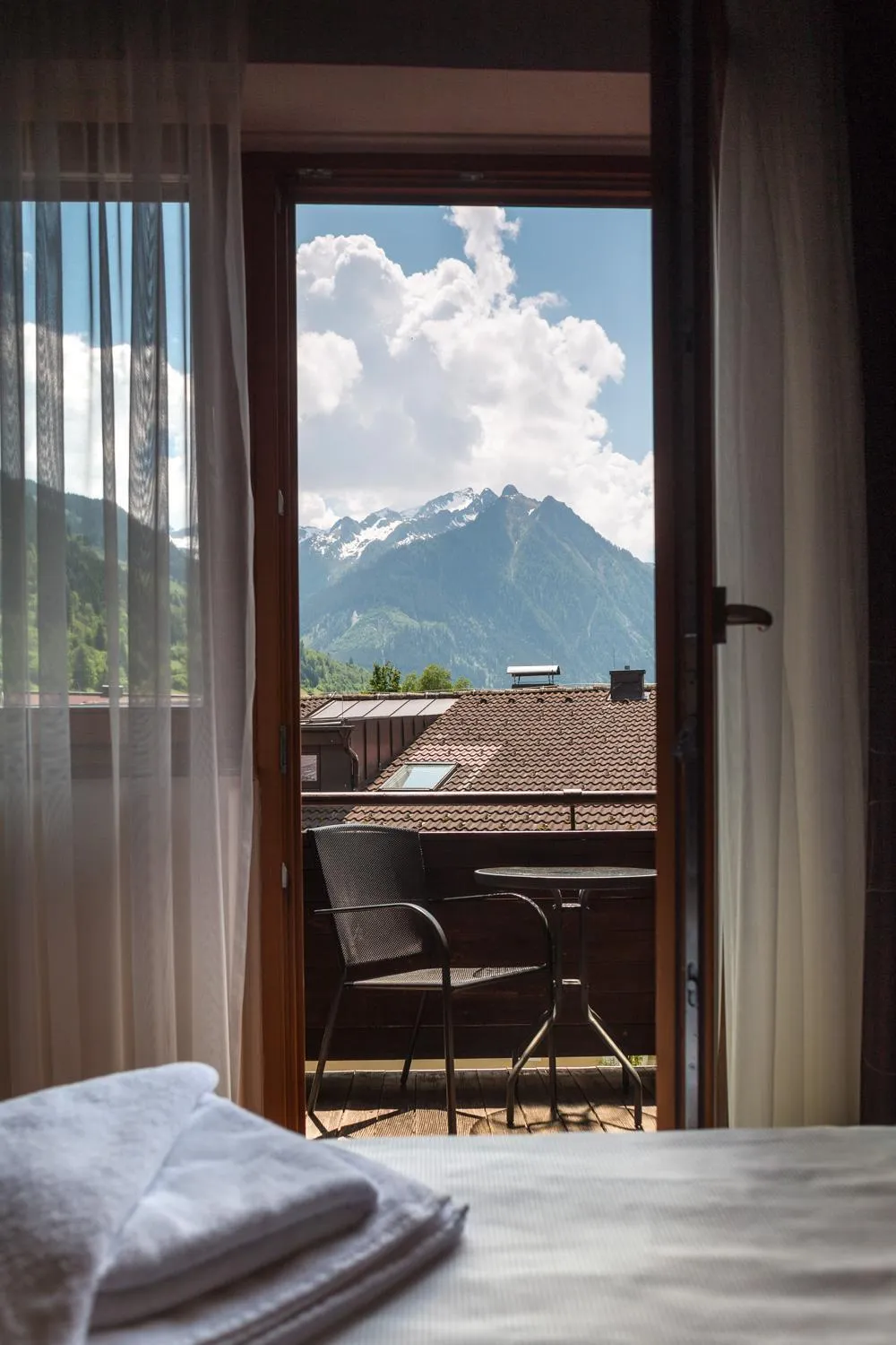 Balcony/Terrace, Bed in Hotel Post Fusch