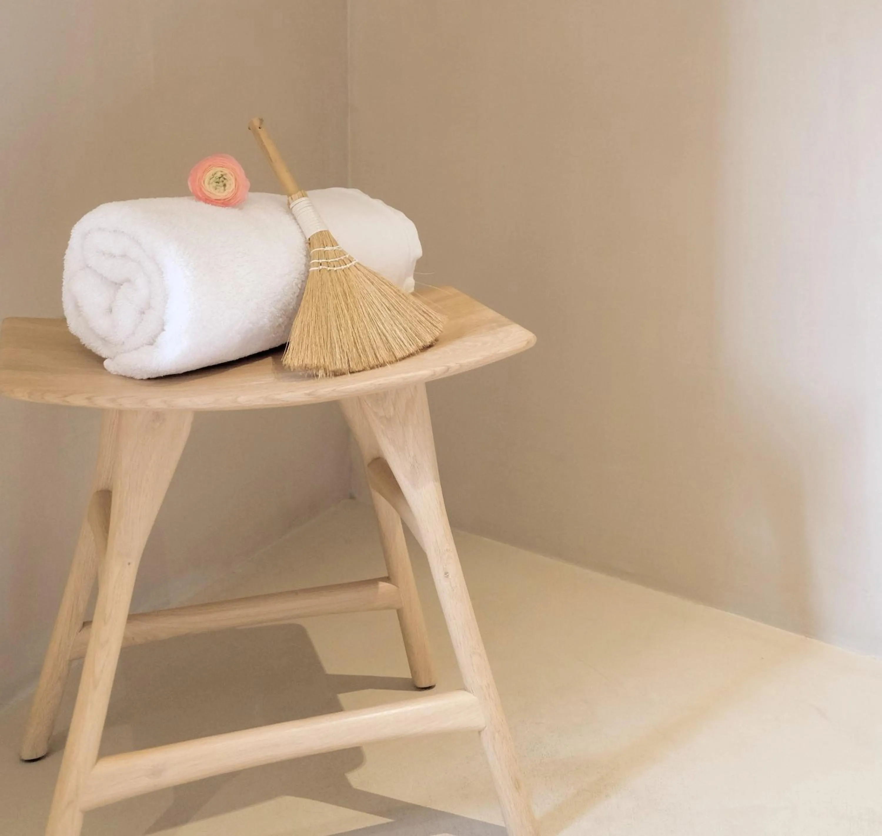 Decorative detail in Toile Blanche