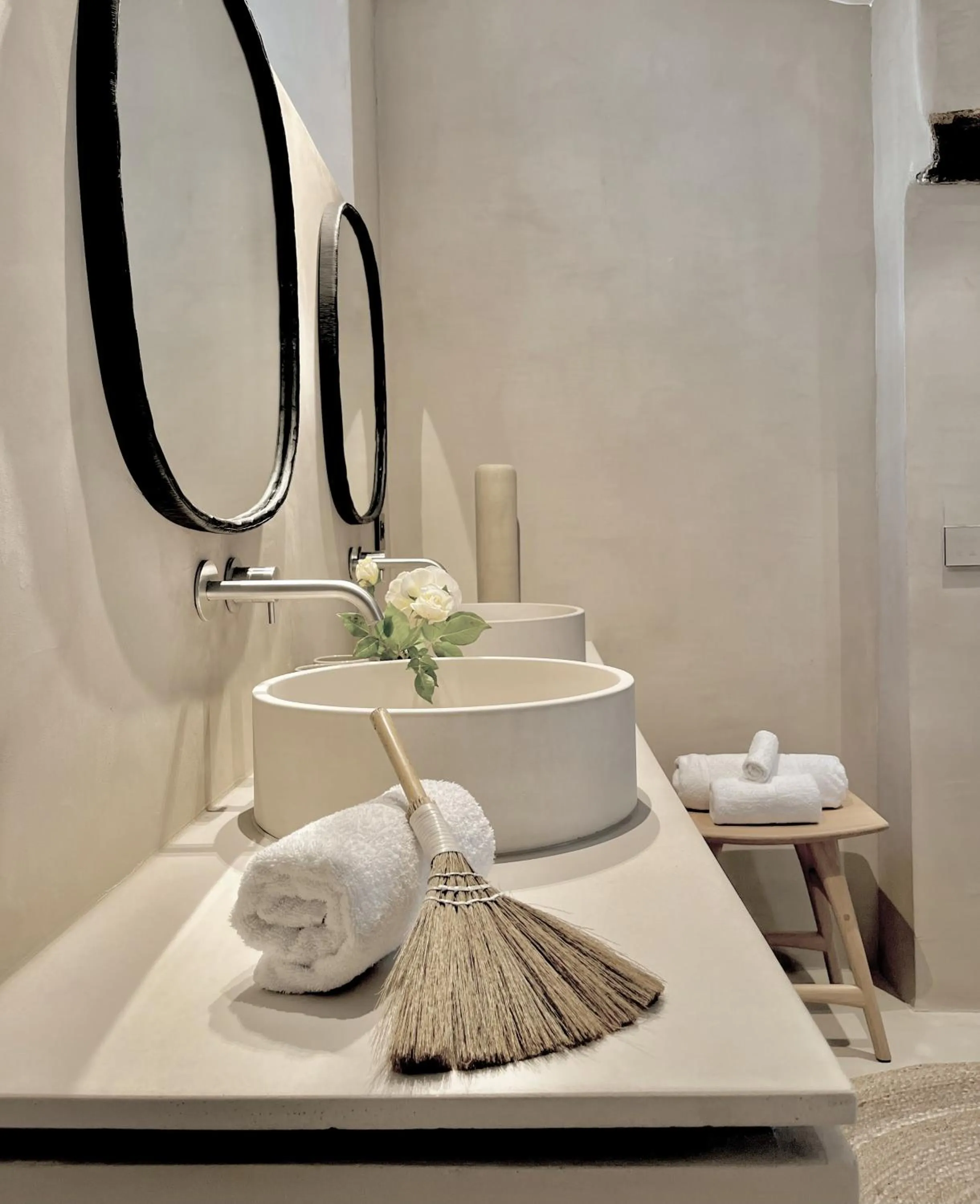 Bathroom in Toile Blanche