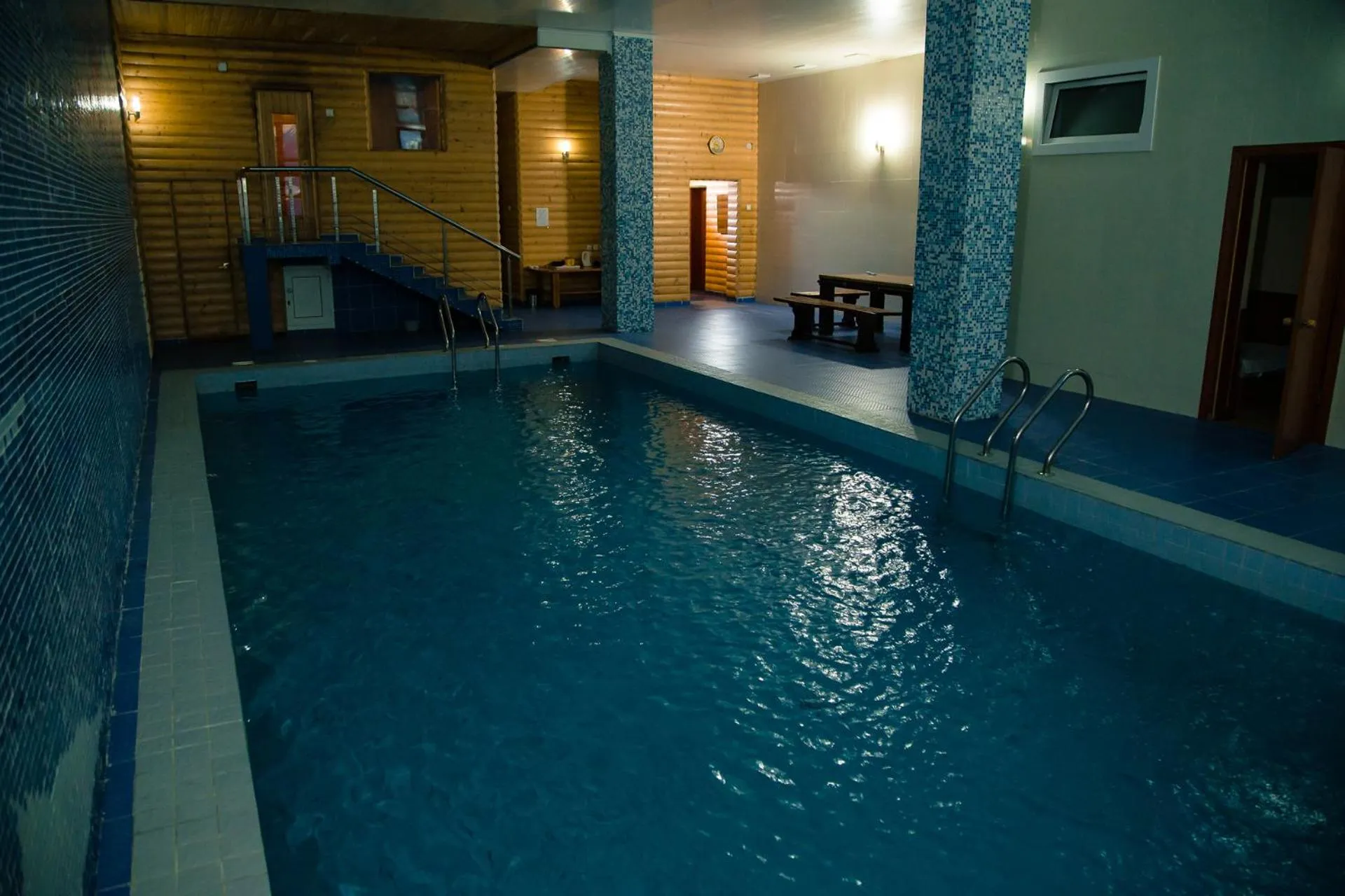 Swimming pool in Silk Way Hotel