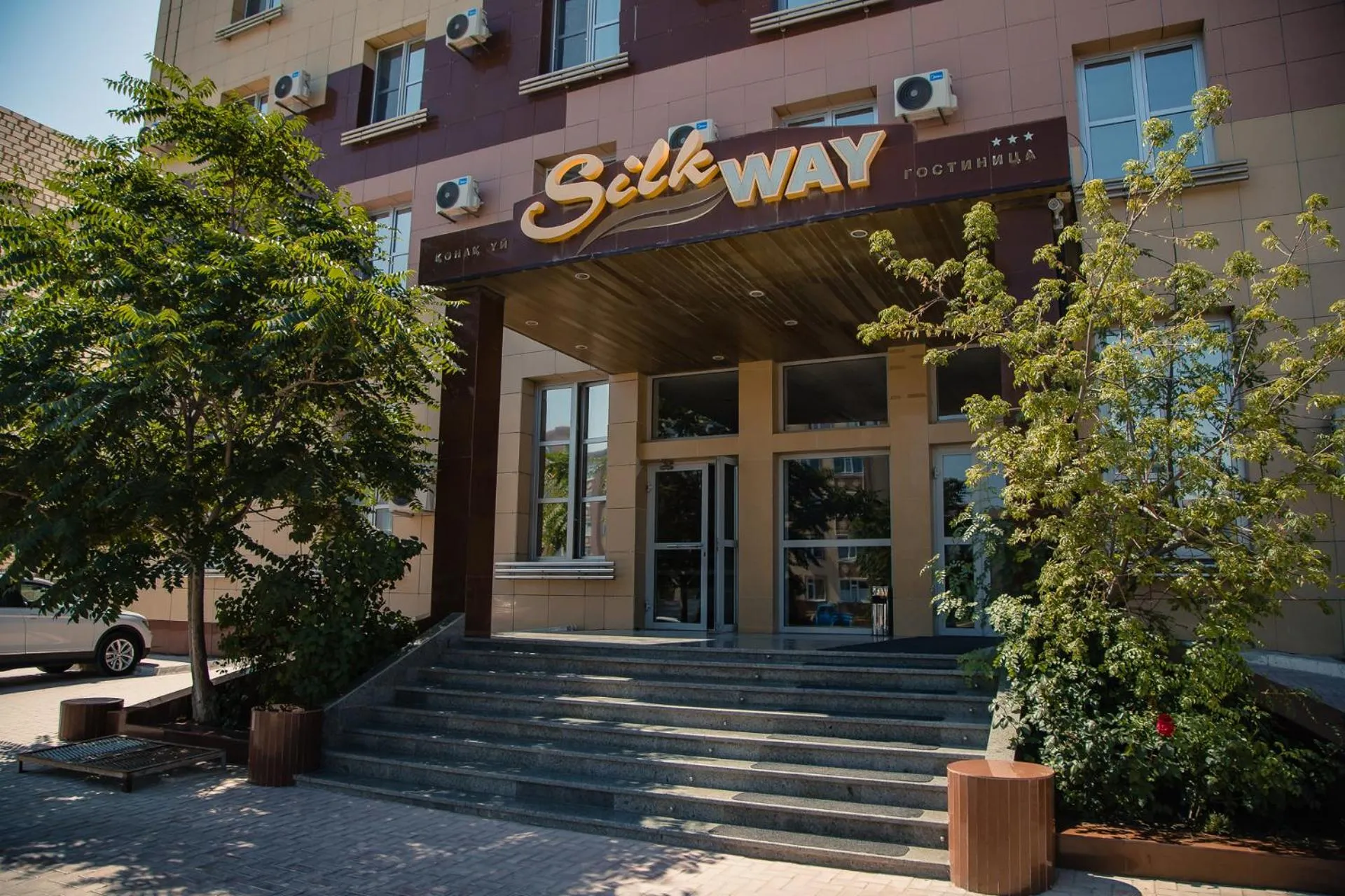 Facade/entrance in Silk Way Hotel