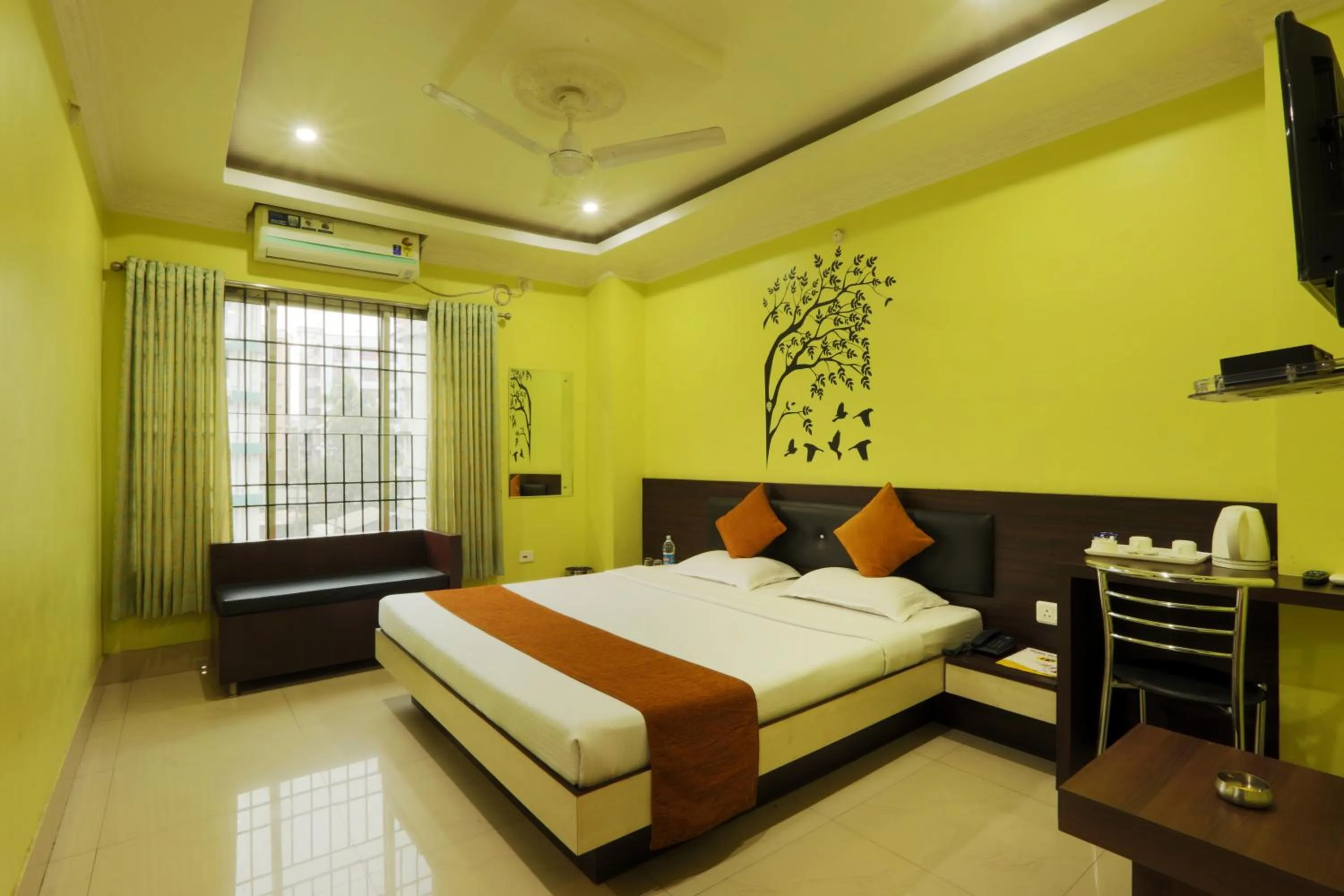 Bed in Hotel Grand Luit