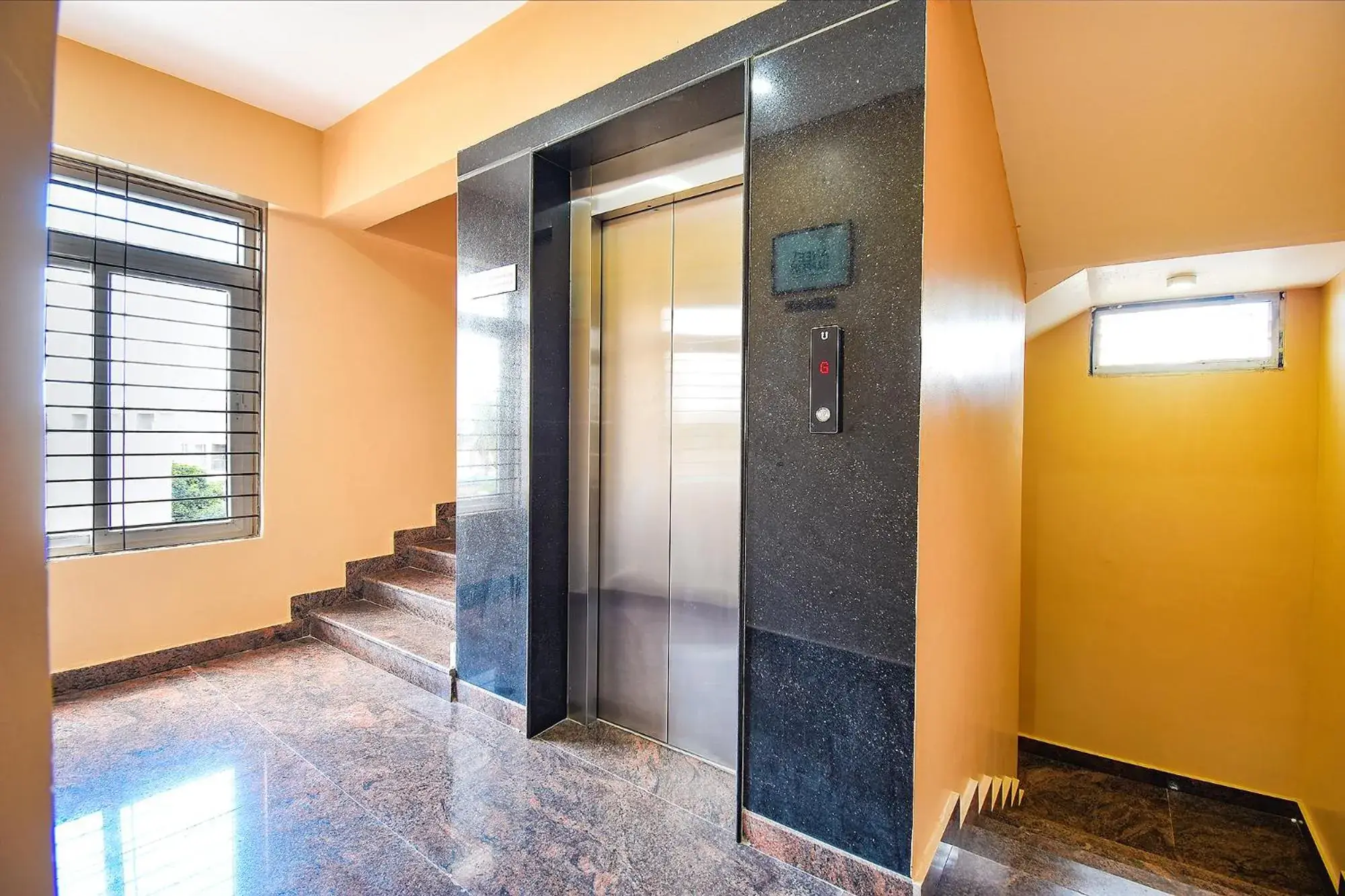 Lobby or reception in FabHotel Rotano Suites - Yelahanka Lobby or reception in FabHotel Rotano Suites - Yelahanka