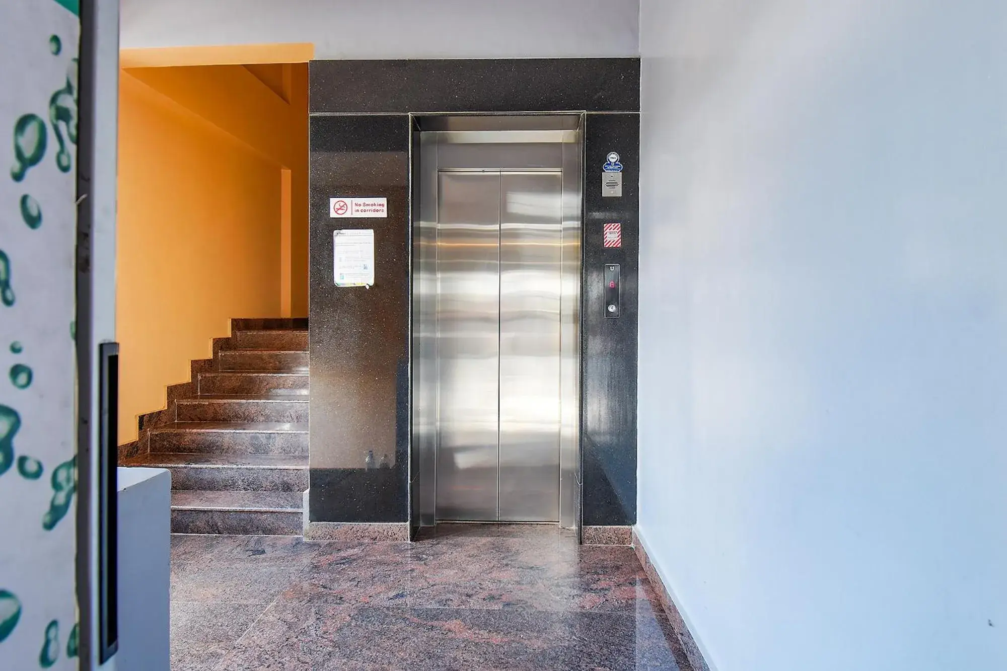 Lobby or reception in FabHotel Rotano Suites - Yelahanka Lobby or reception in FabHotel Rotano Suites - Yelahanka