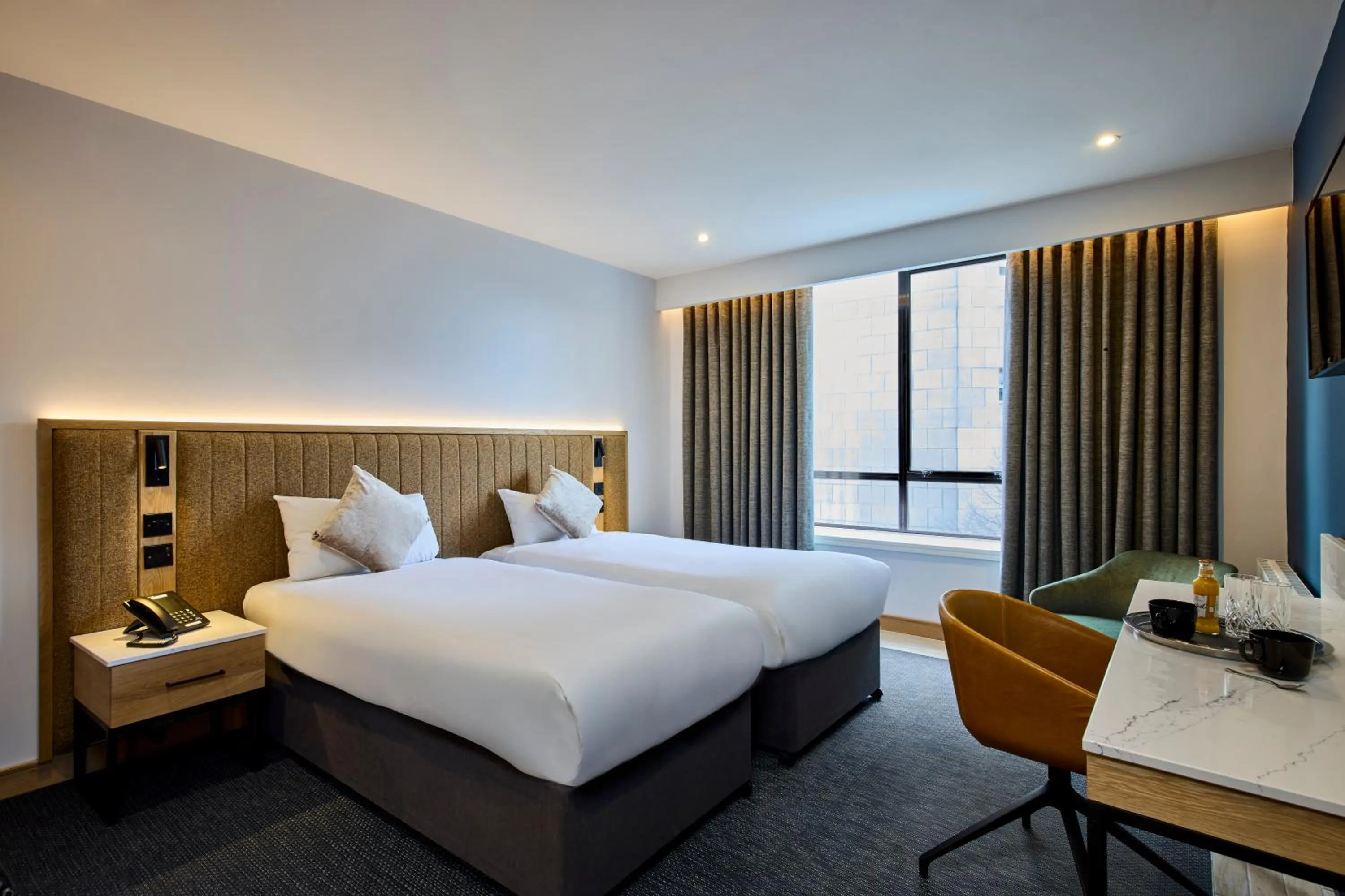 Bed in Handel's Hotel