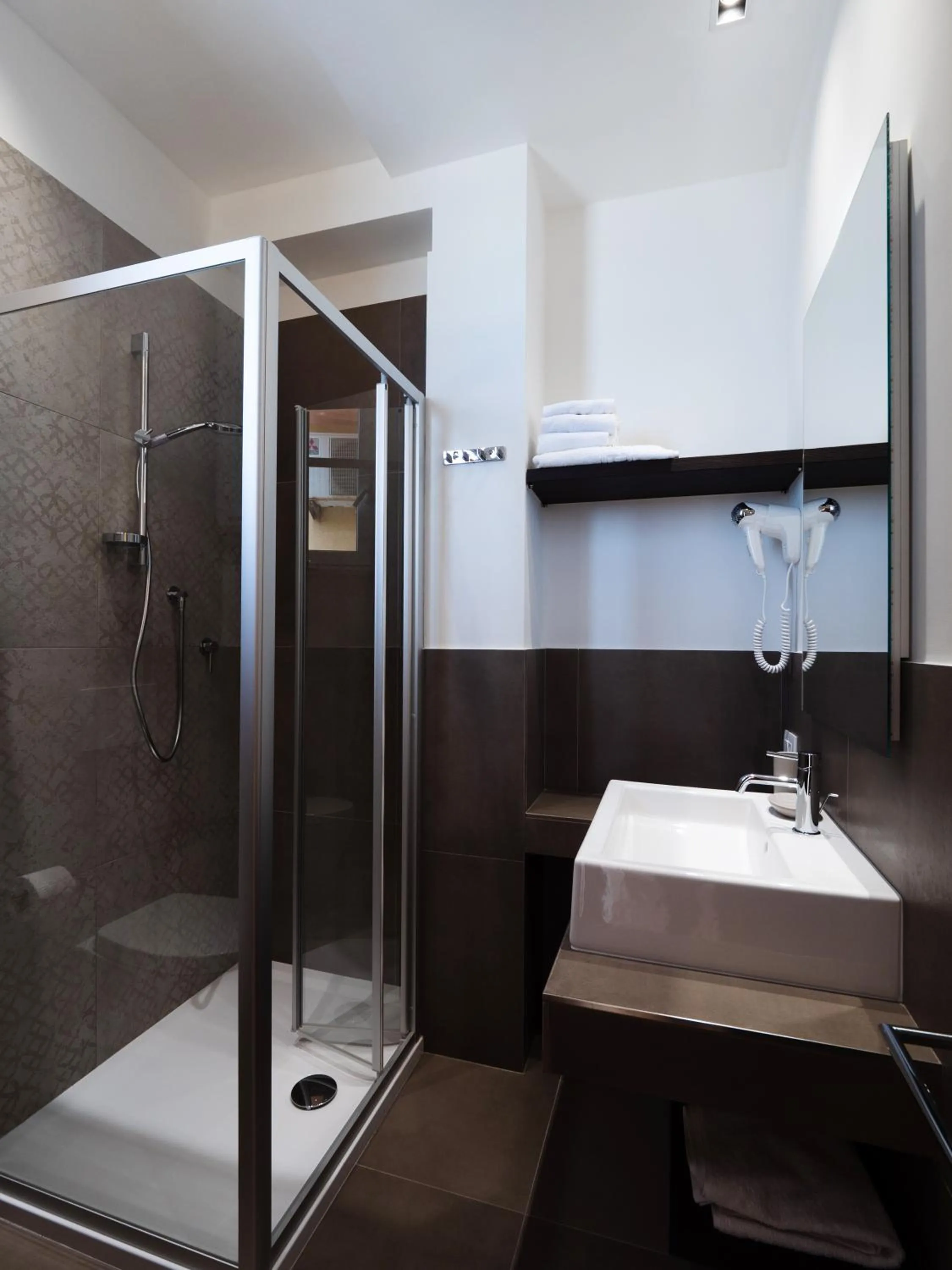 Shower in Hotel Florence