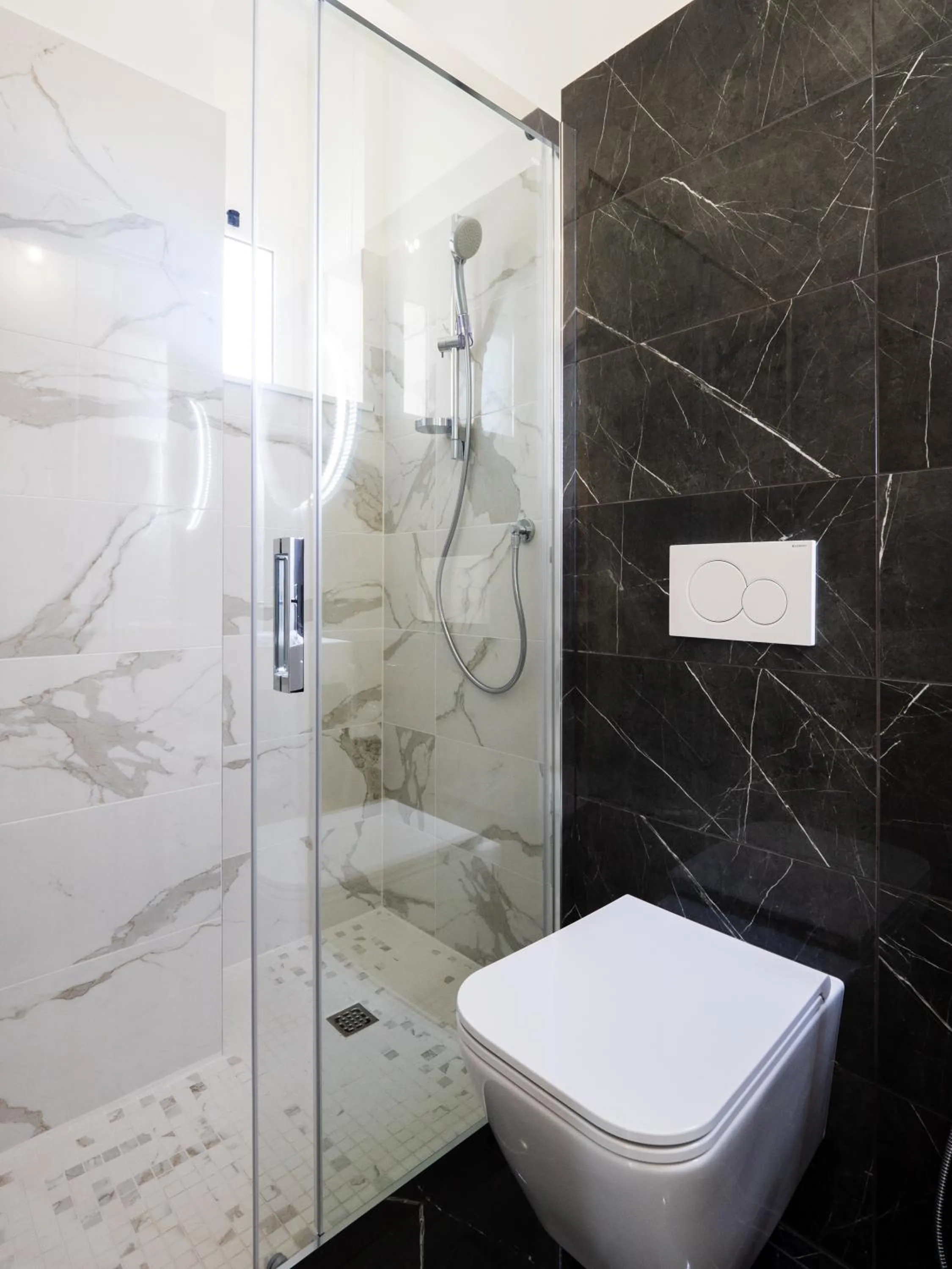 Shower in Hotel Florence