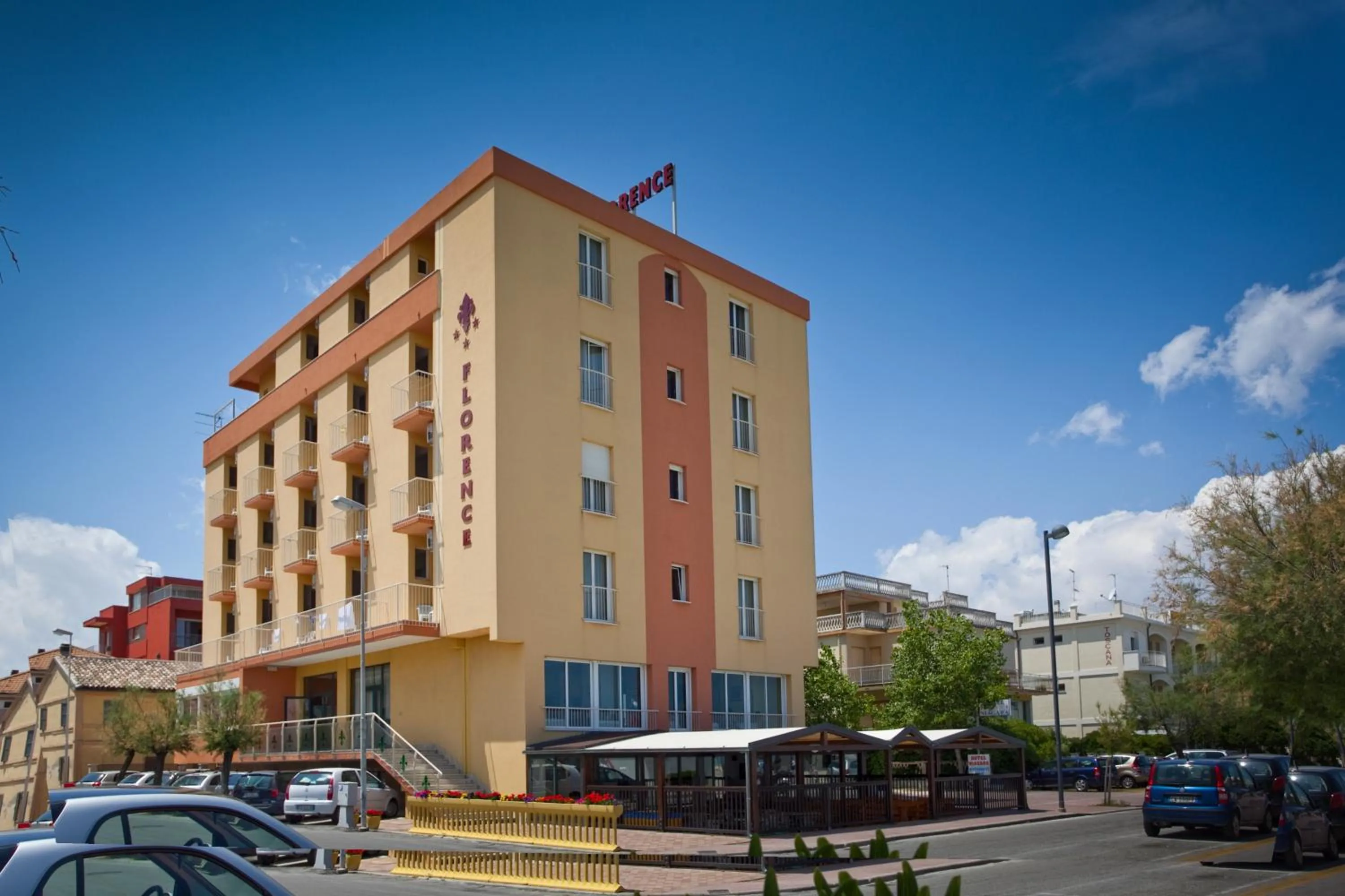 Property building in Hotel Florence