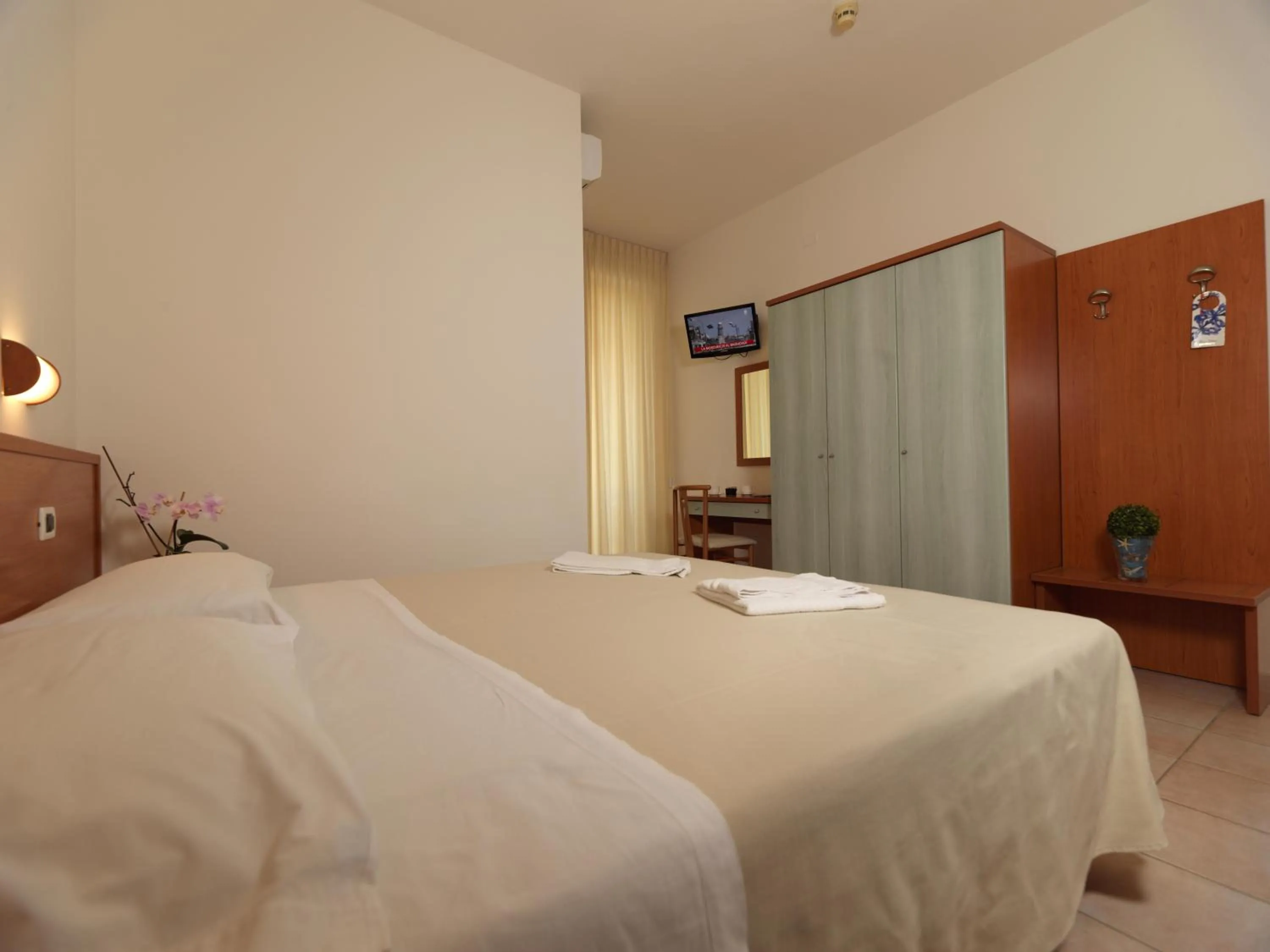 Bed in Hotel Florence