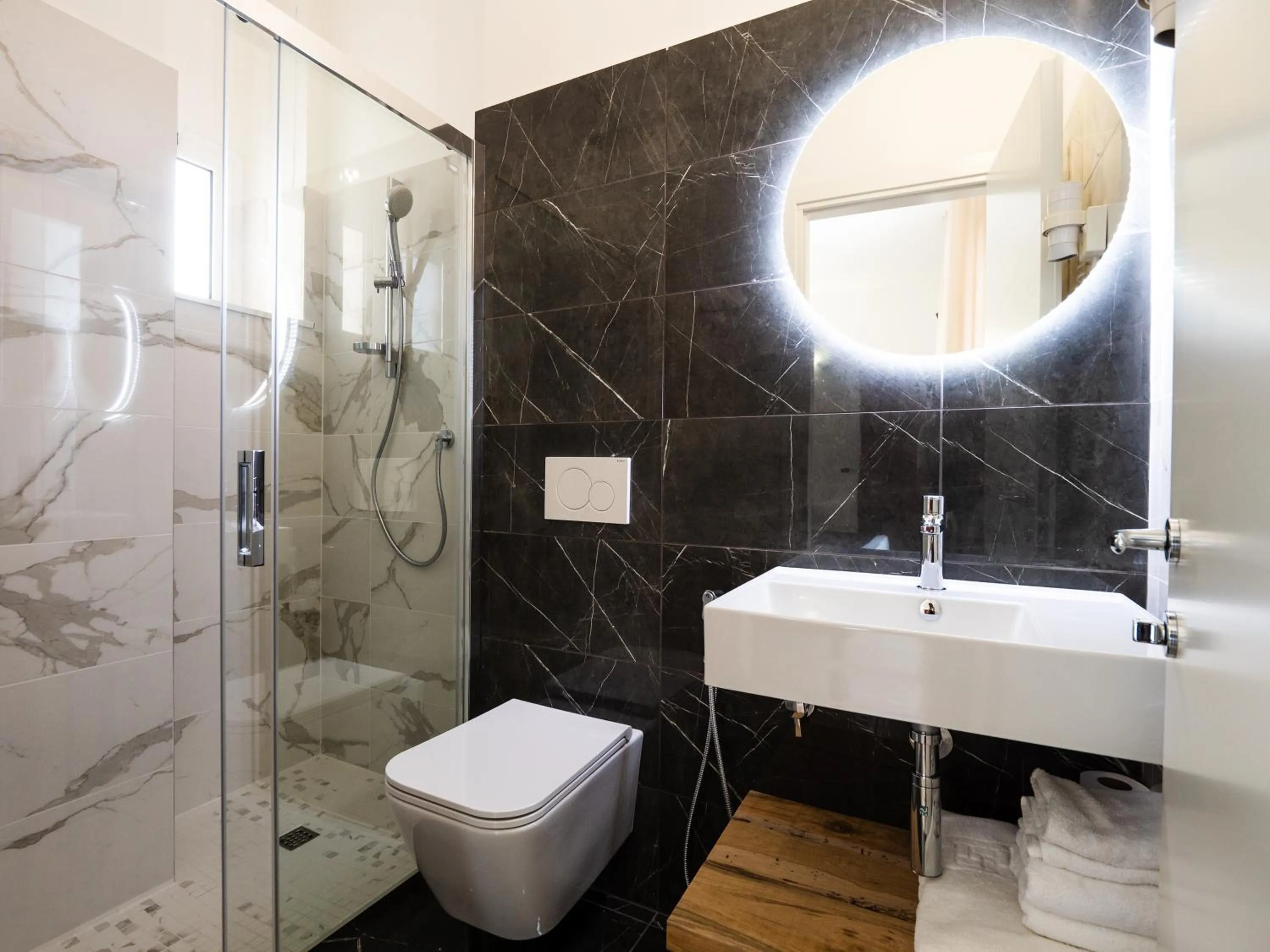 Shower in Hotel Florence