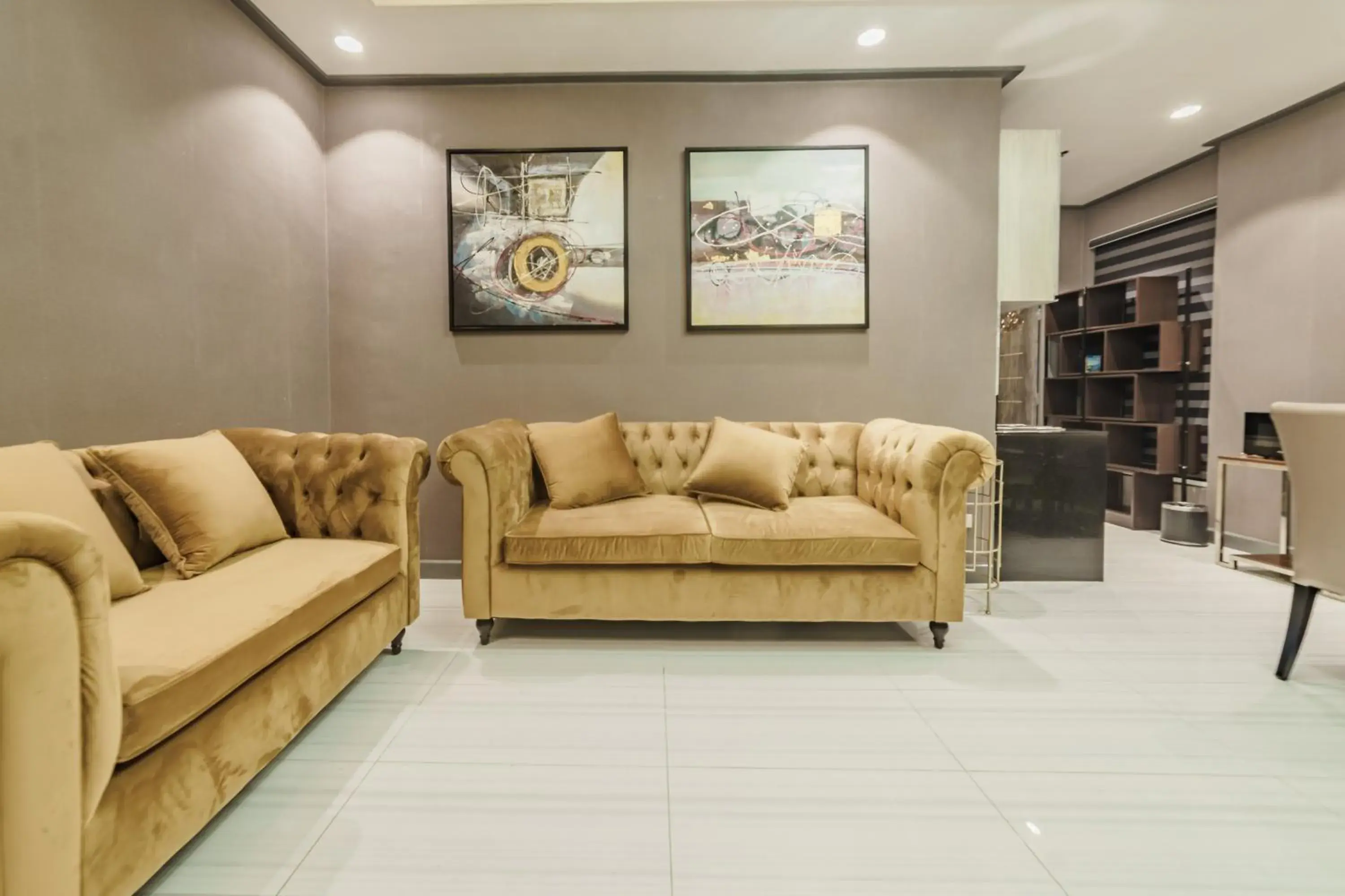 Lounge or bar in Robertson Hotel Lounge or bar in Robertson Hotel