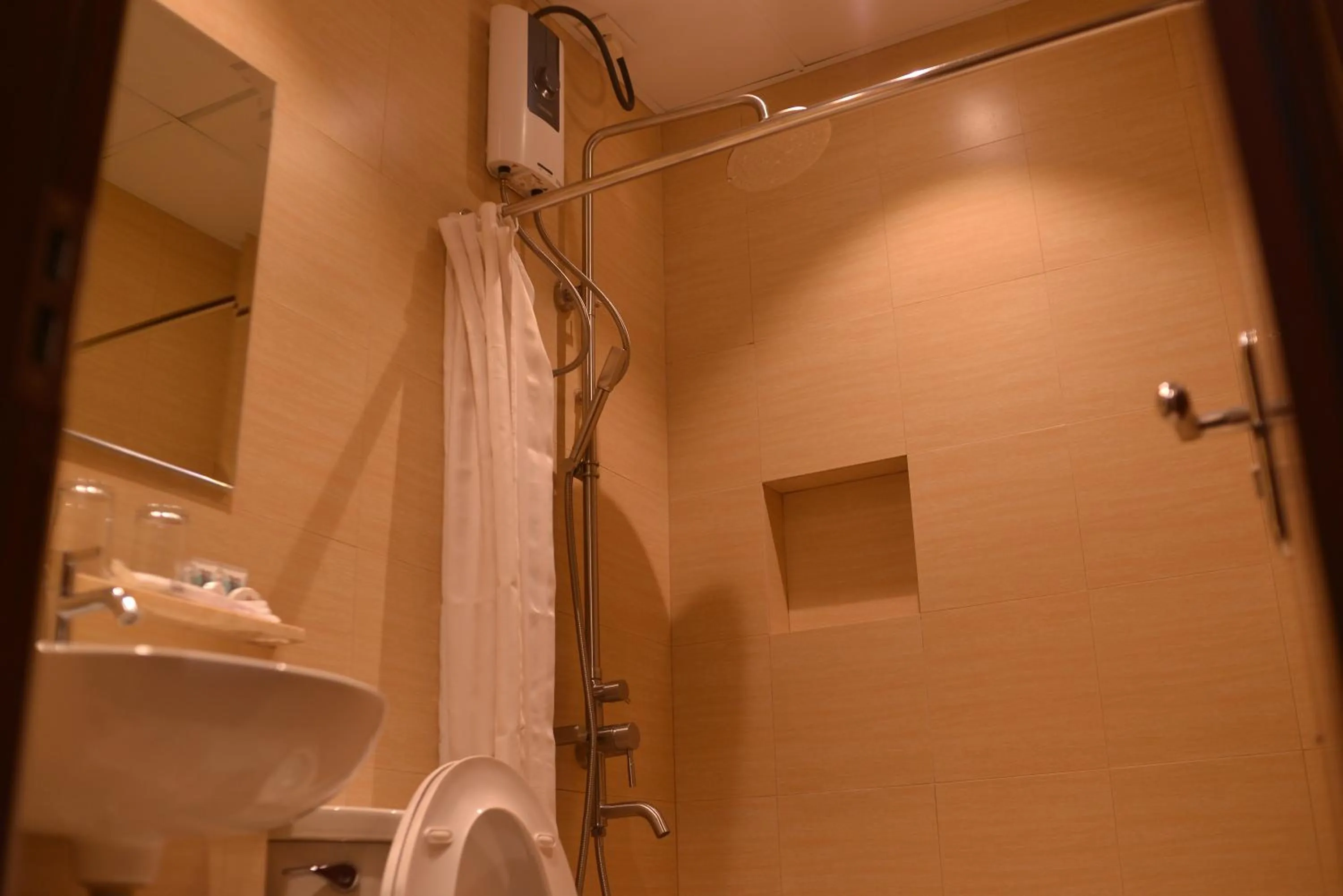 Bathroom in Robertson Hotel