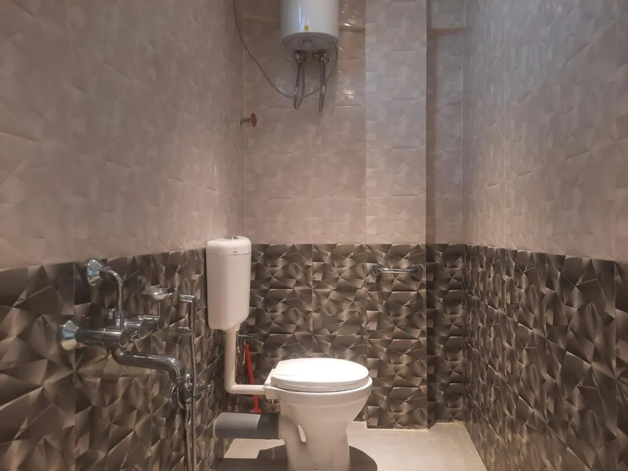 Bathroom in Hotel Indira