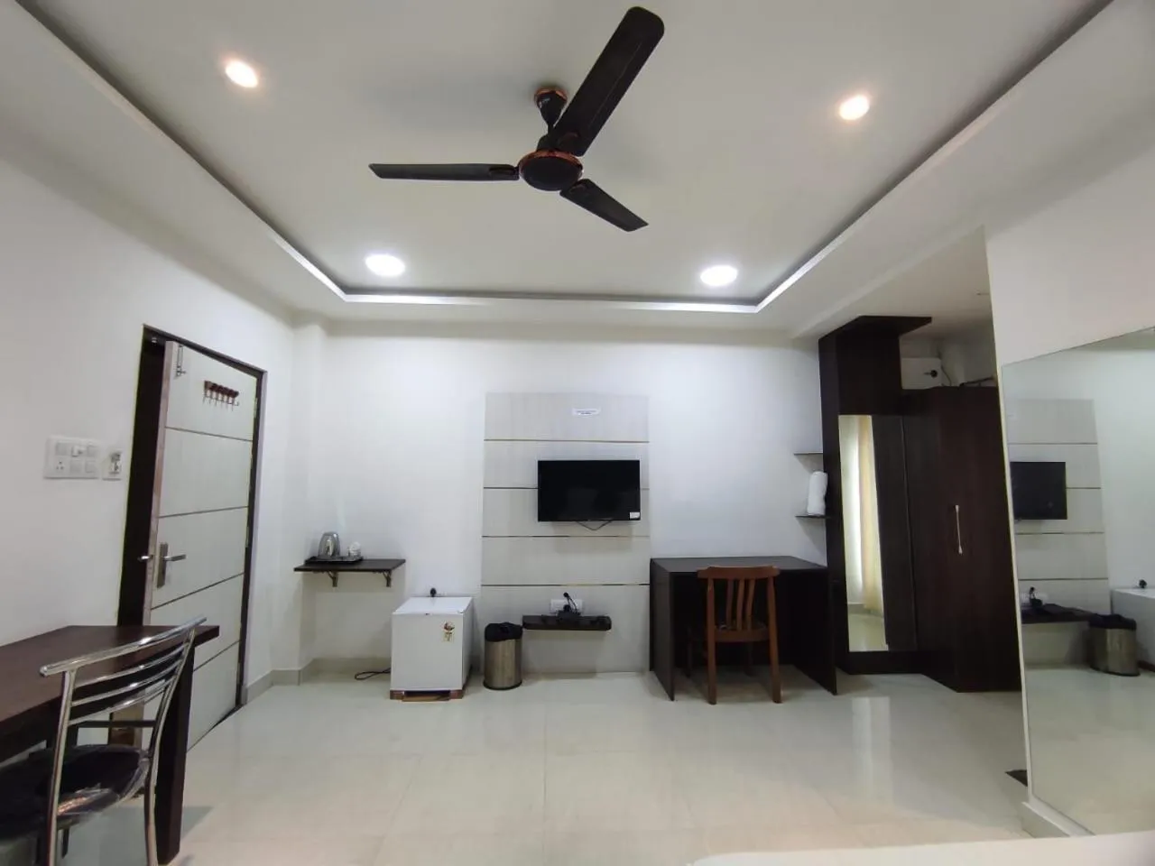 TV and multimedia in Hotel Indira