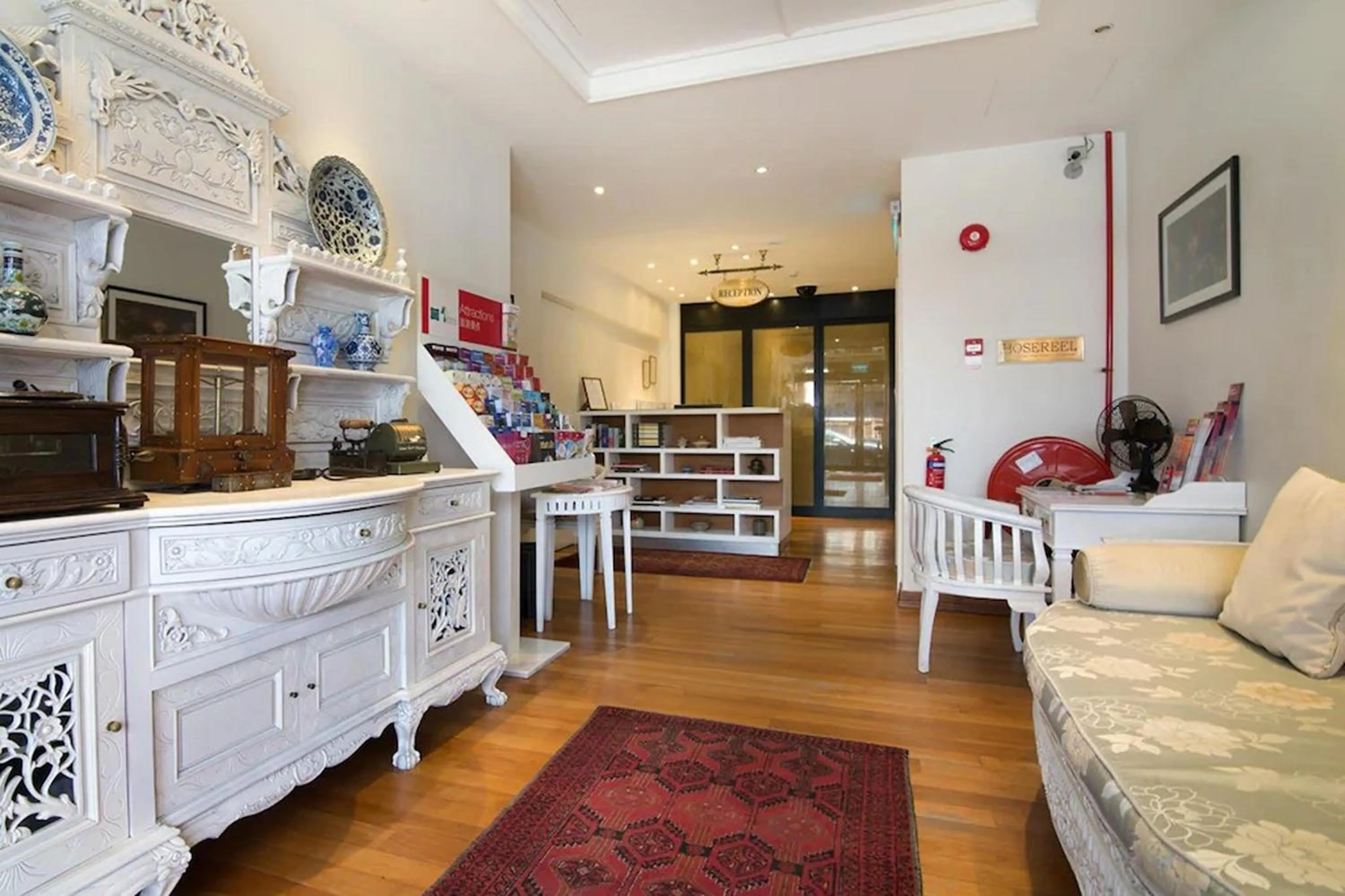 Lobby or reception in The Inn at Temple Street