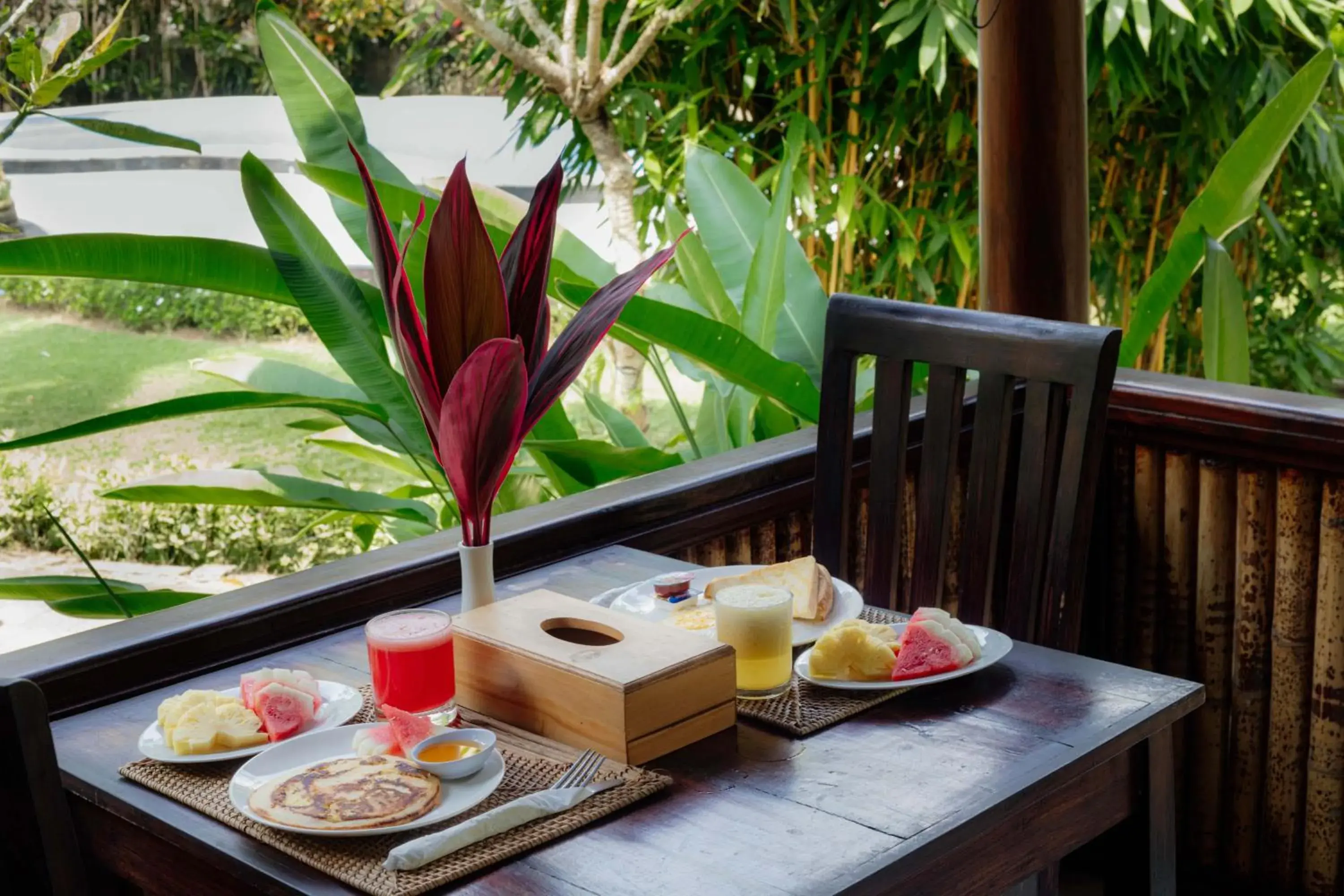 Restaurant/places to eat in Crystal Bay Villa Restaurant/places to eat in Crystal Bay Villa