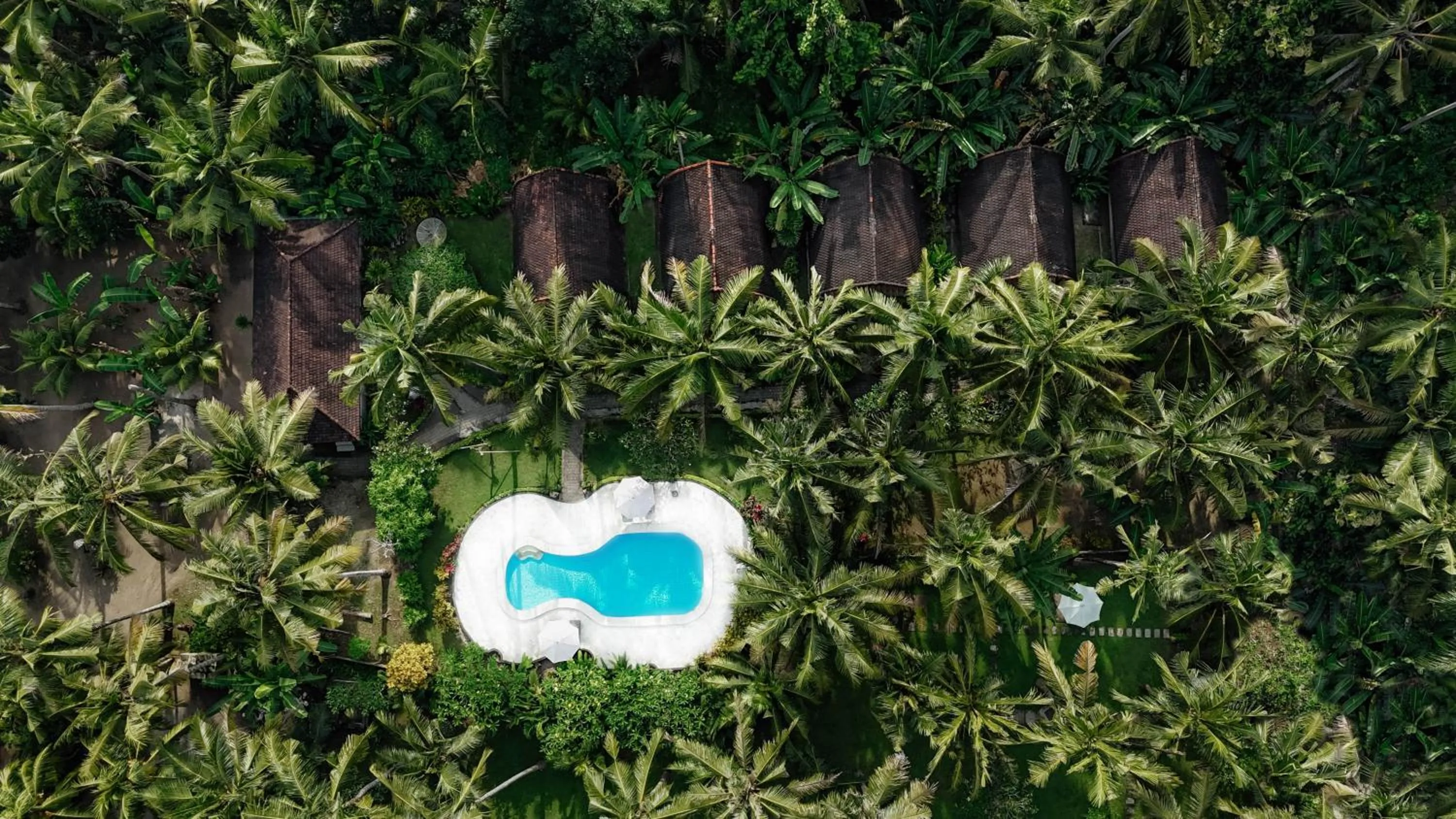 Swimming pool in Crystal Bay Villa