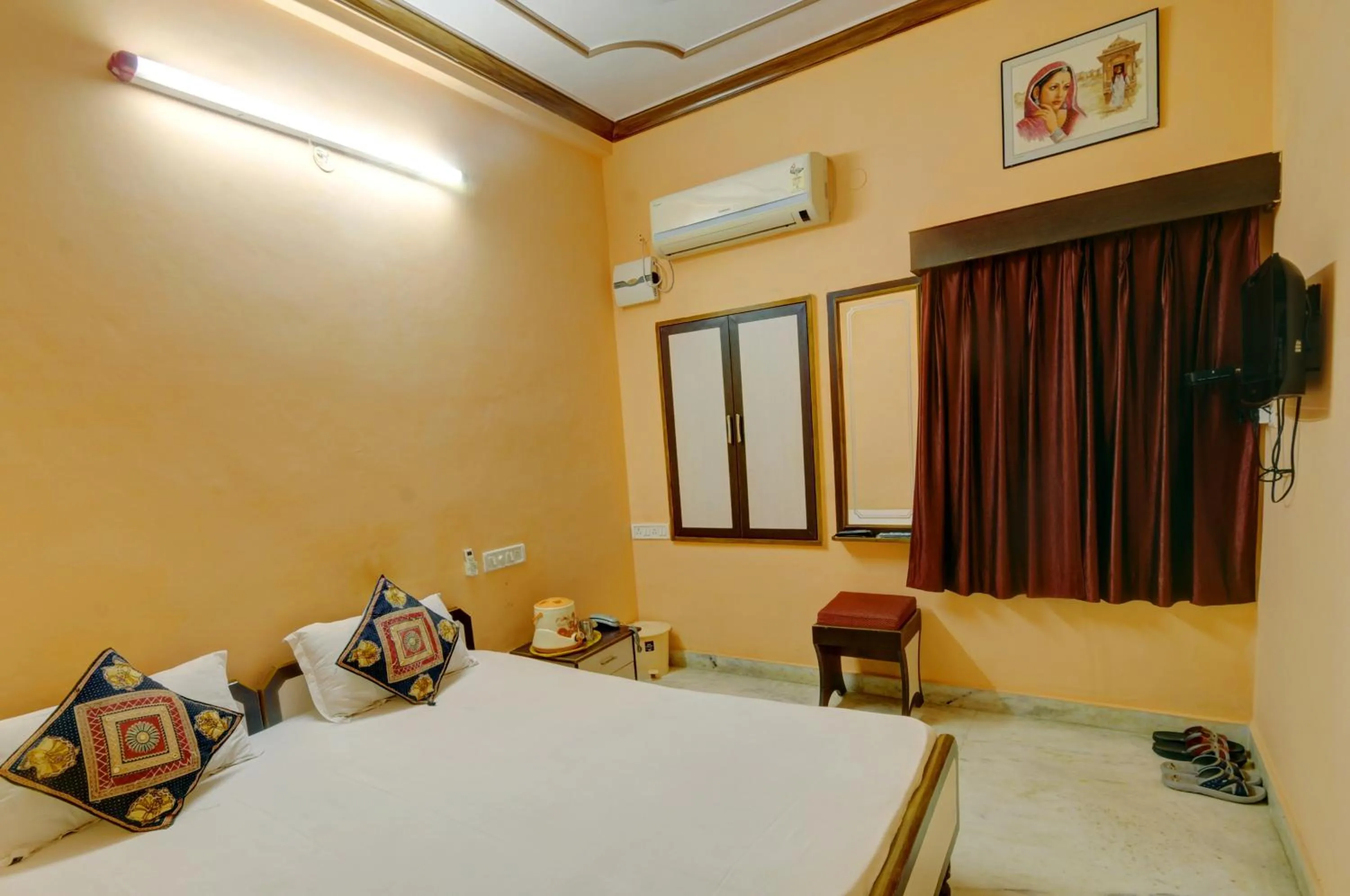 Bedroom, Bed in Hotel Jaisal Palace