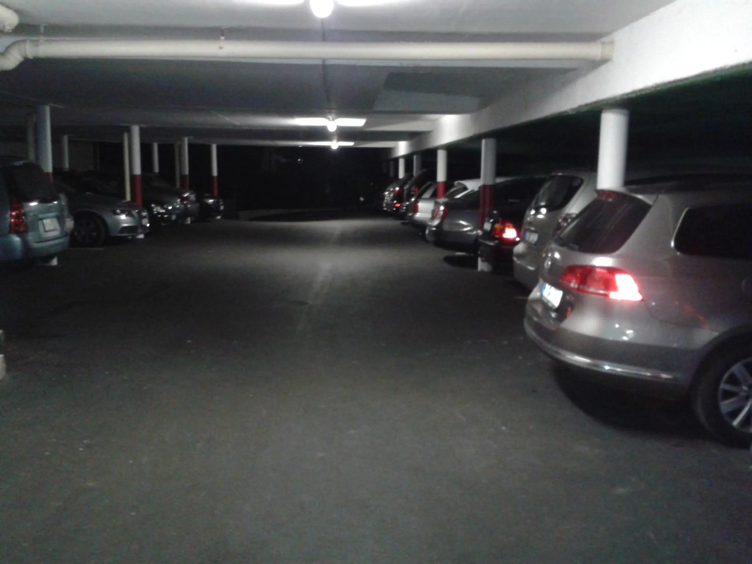 Parking in Frühstücks-Hotel Olympia