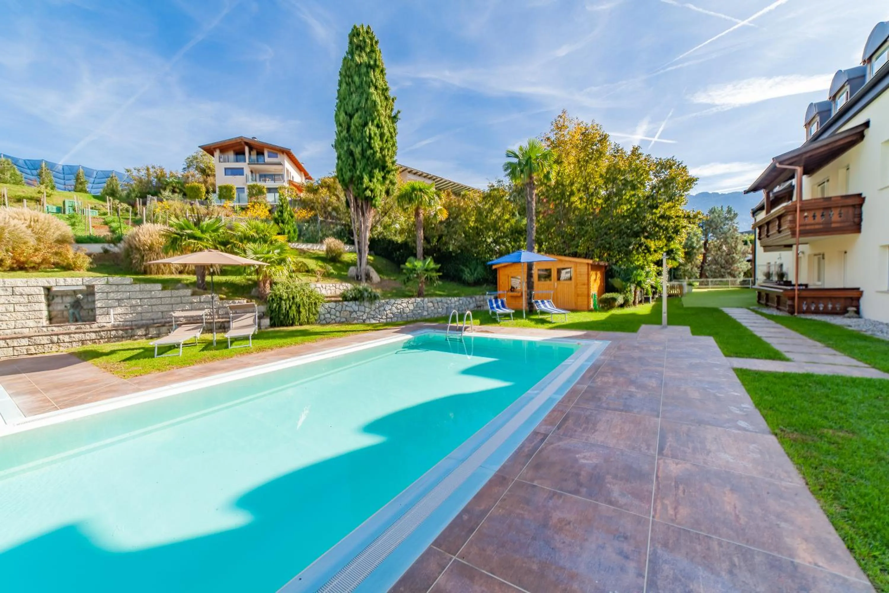 Swimming pool in Frühstücks-Hotel Olympia