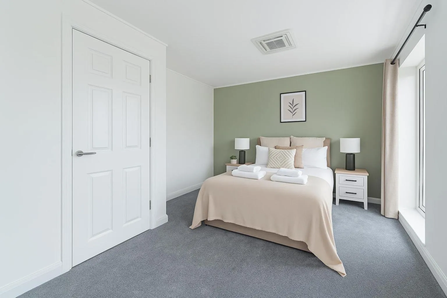 Bedroom, Bed in 16 Pilcher Gate