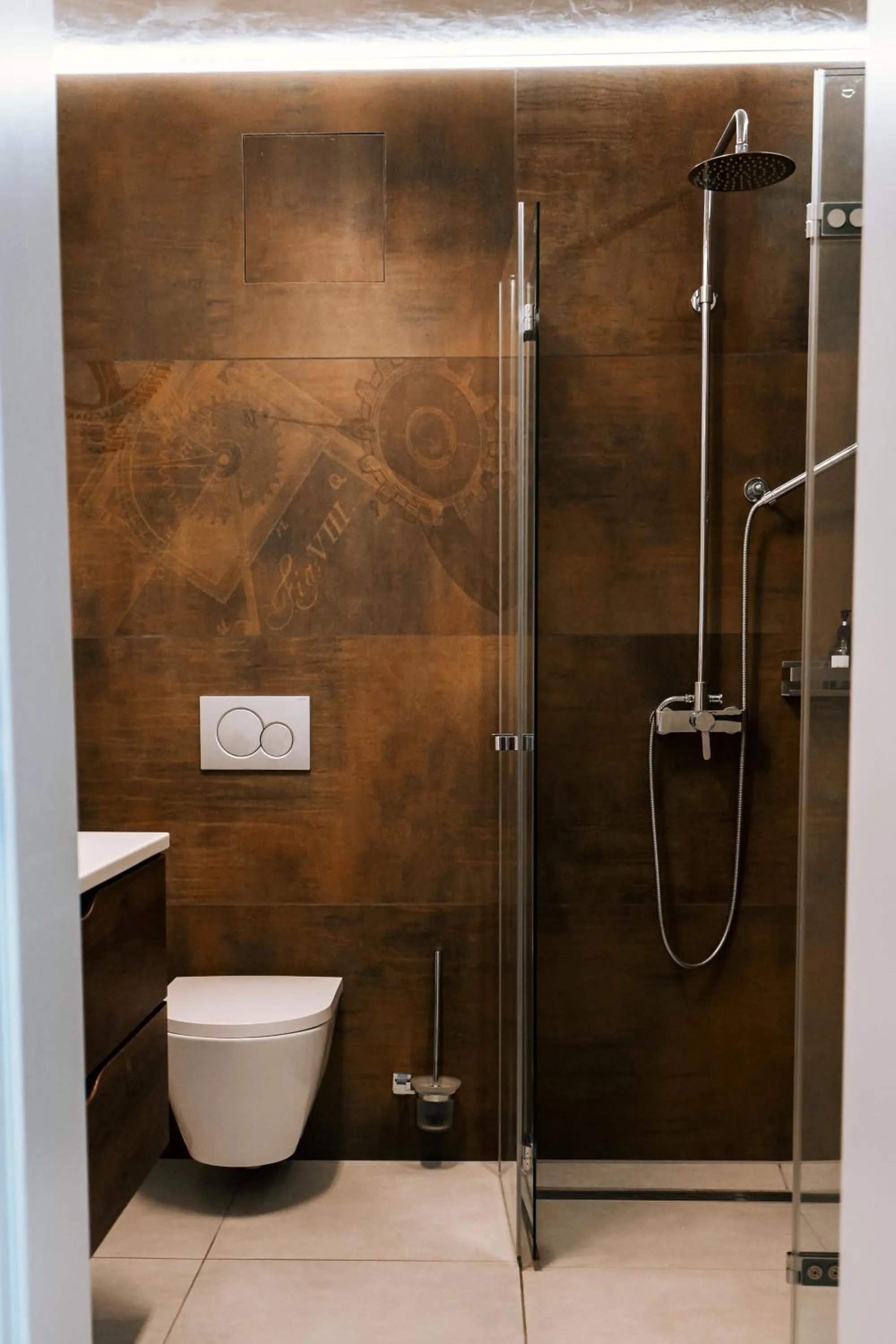 Shower in Dill Hotel